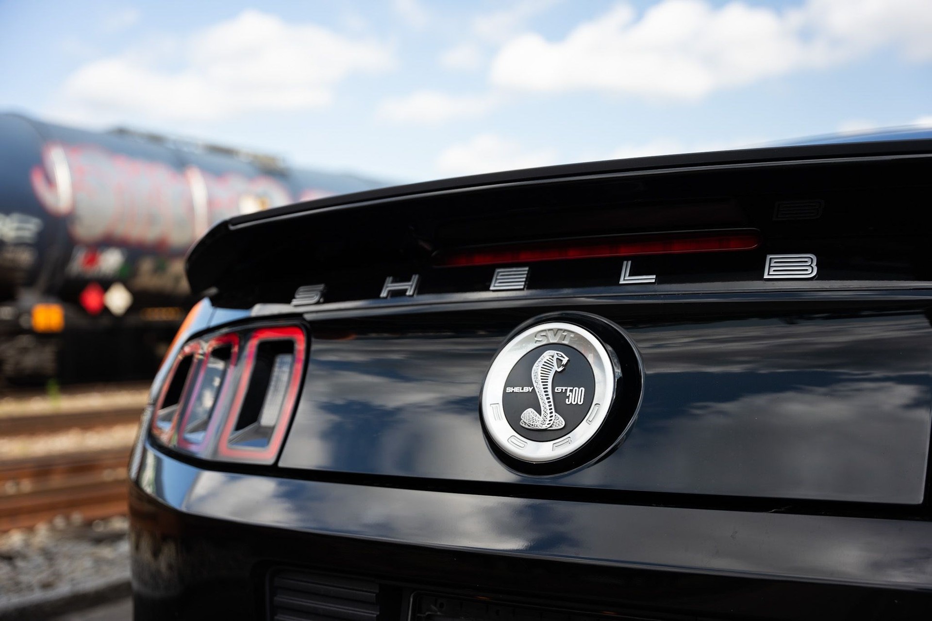 FORD MUSTANG Shelby GT500 5.8 SVT-image-12