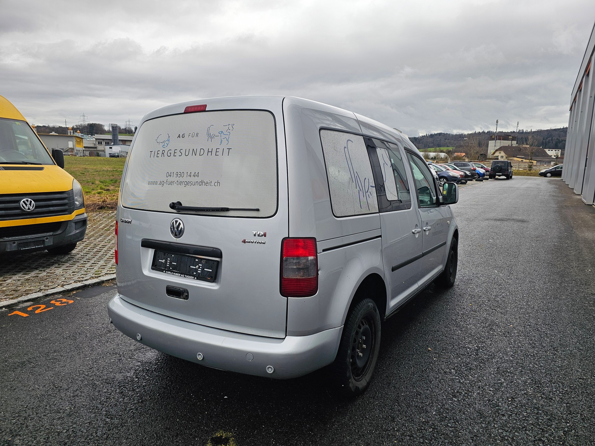 VW Caddy 1.9TDI PD 4Motion-image-4