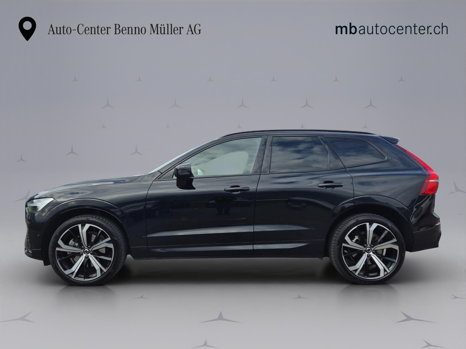 VOLVO XC60 2.0 B5 MH Ultimate Dark AWD-image-1