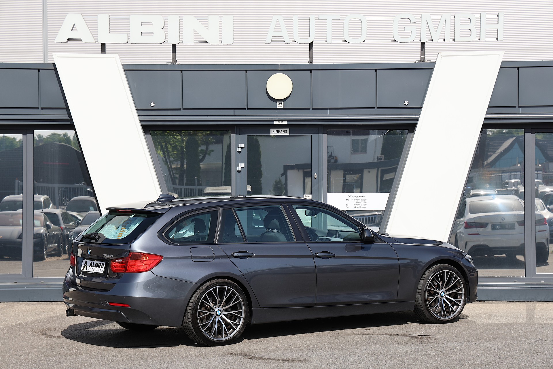 BMW 318d Touring Steptronic-image-2