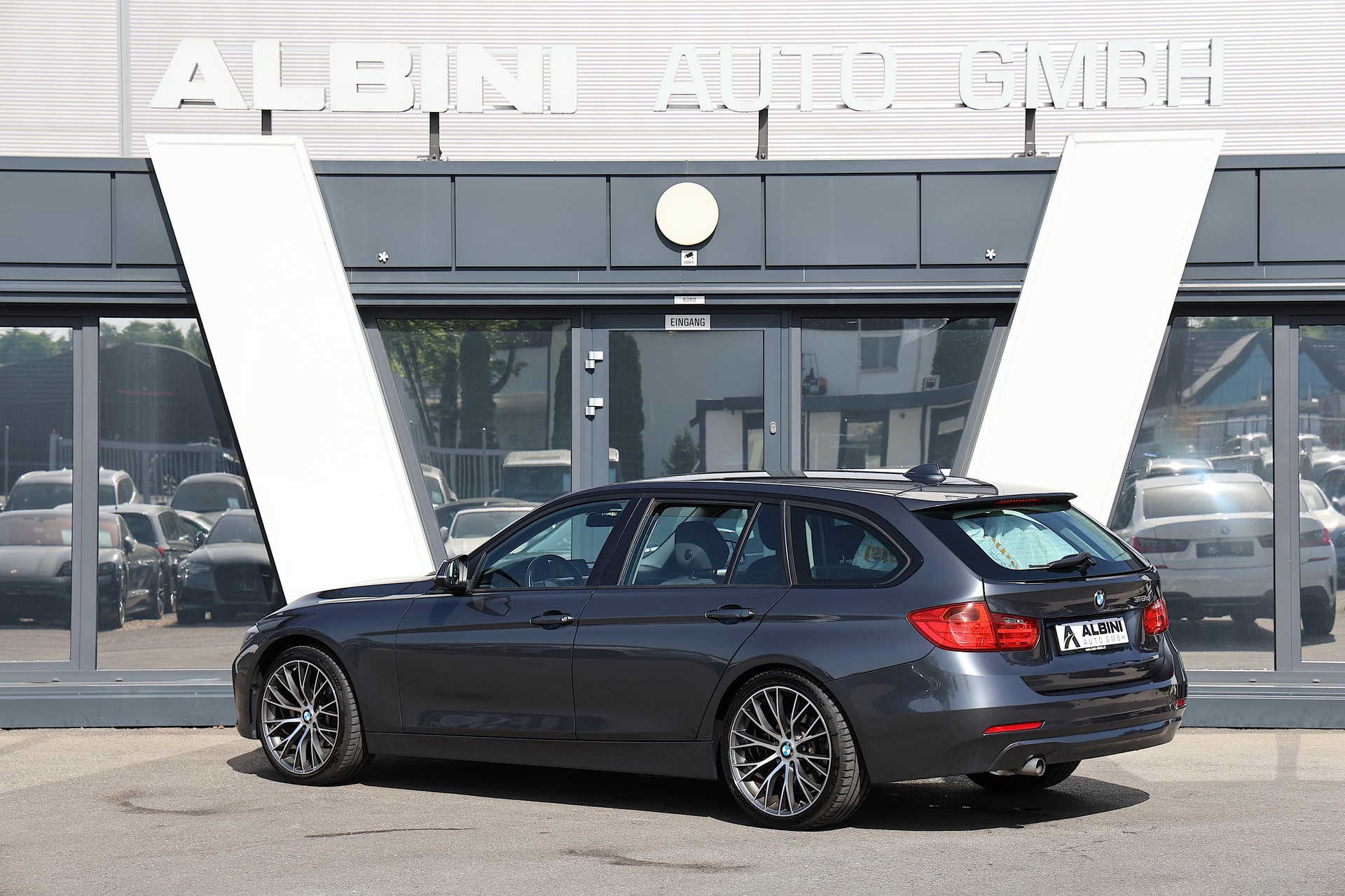 BMW 318d Touring Steptronic-image-3