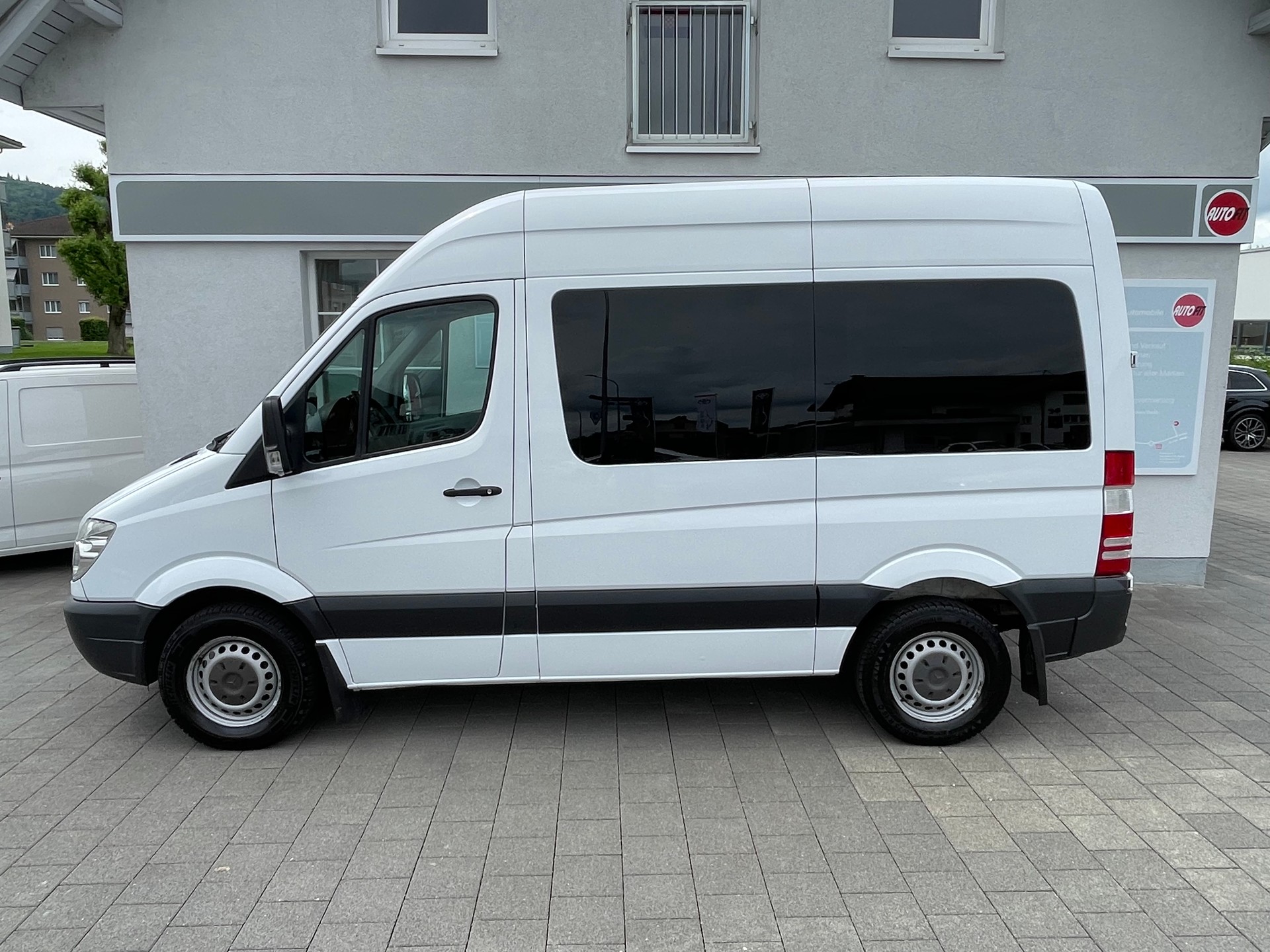 MERCEDES-BENZ Sprinter 213 CDI Standard Automat-image-1