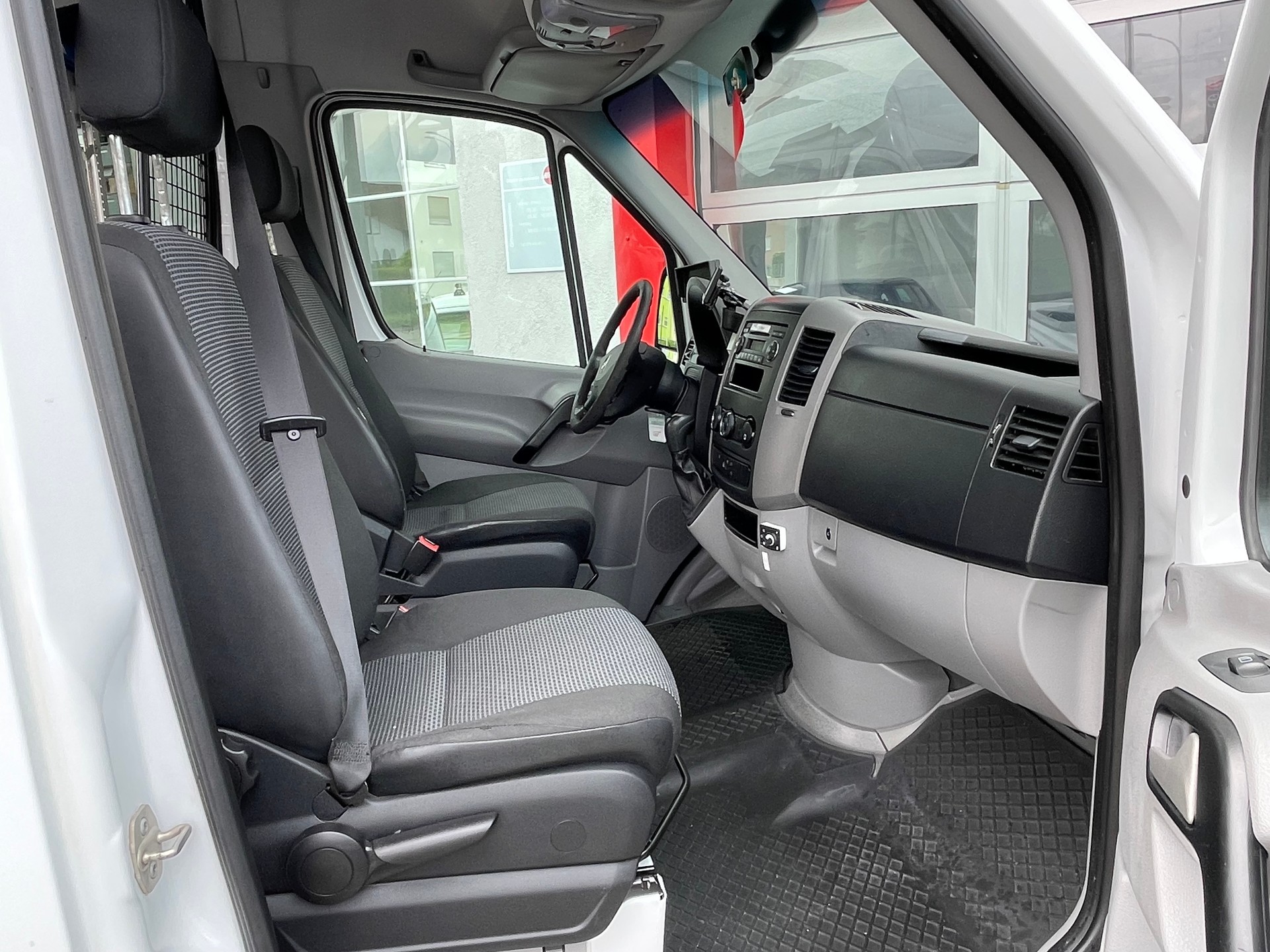 MERCEDES-BENZ Sprinter 213 CDI Standard Automat-image-5