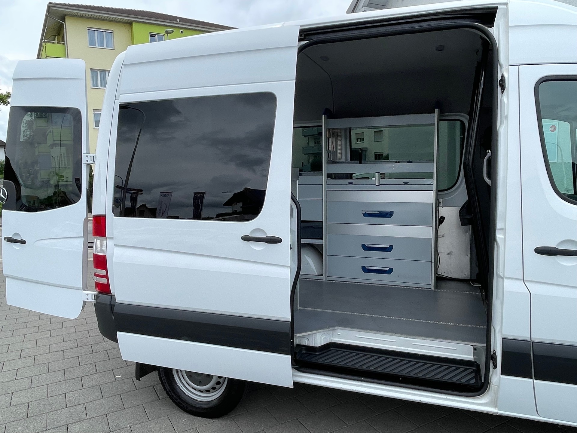 MERCEDES-BENZ Sprinter 213 CDI Standard Automat-image-12