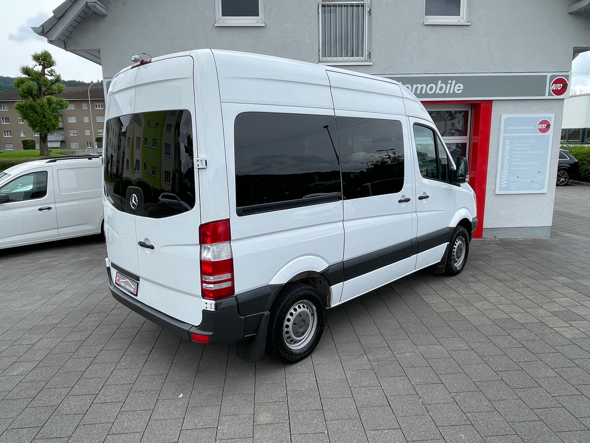 MERCEDES-BENZ Sprinter 213 CDI Standard Automat-image-3