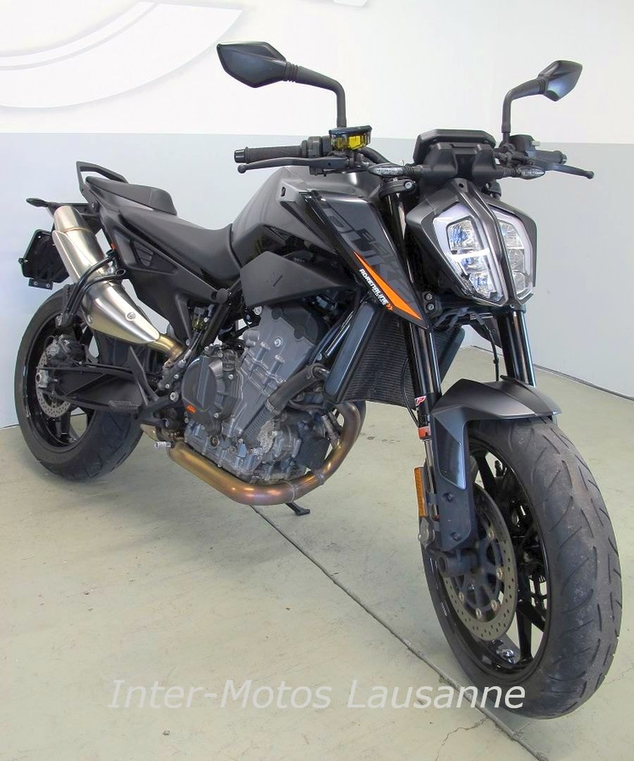 KTM 890 DUKE-image-7