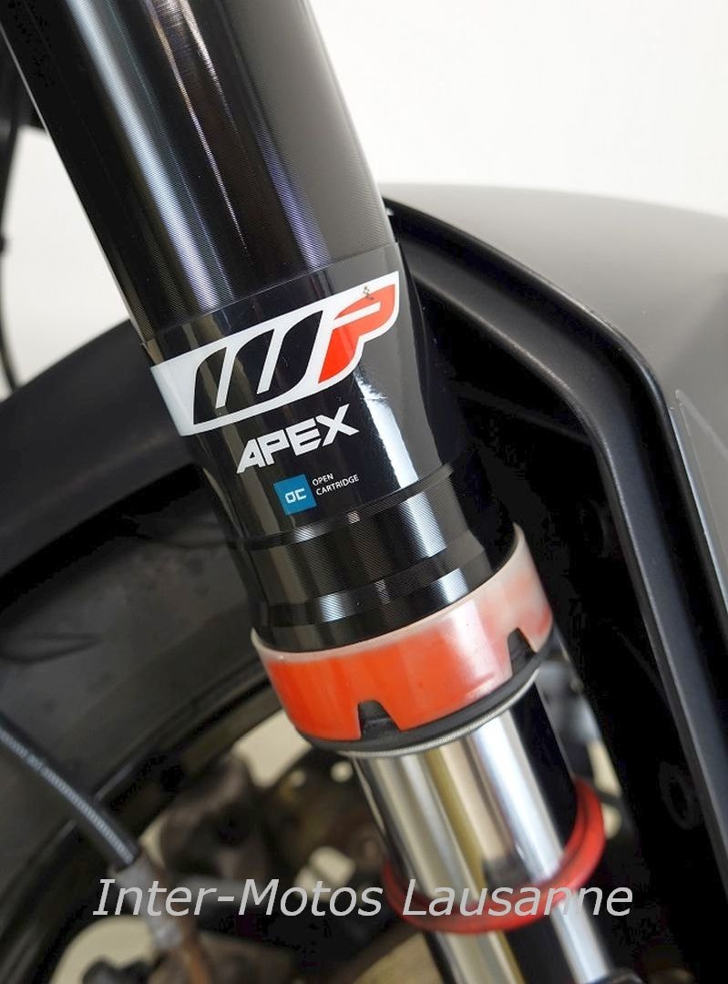 KTM 890 DUKE-image-6