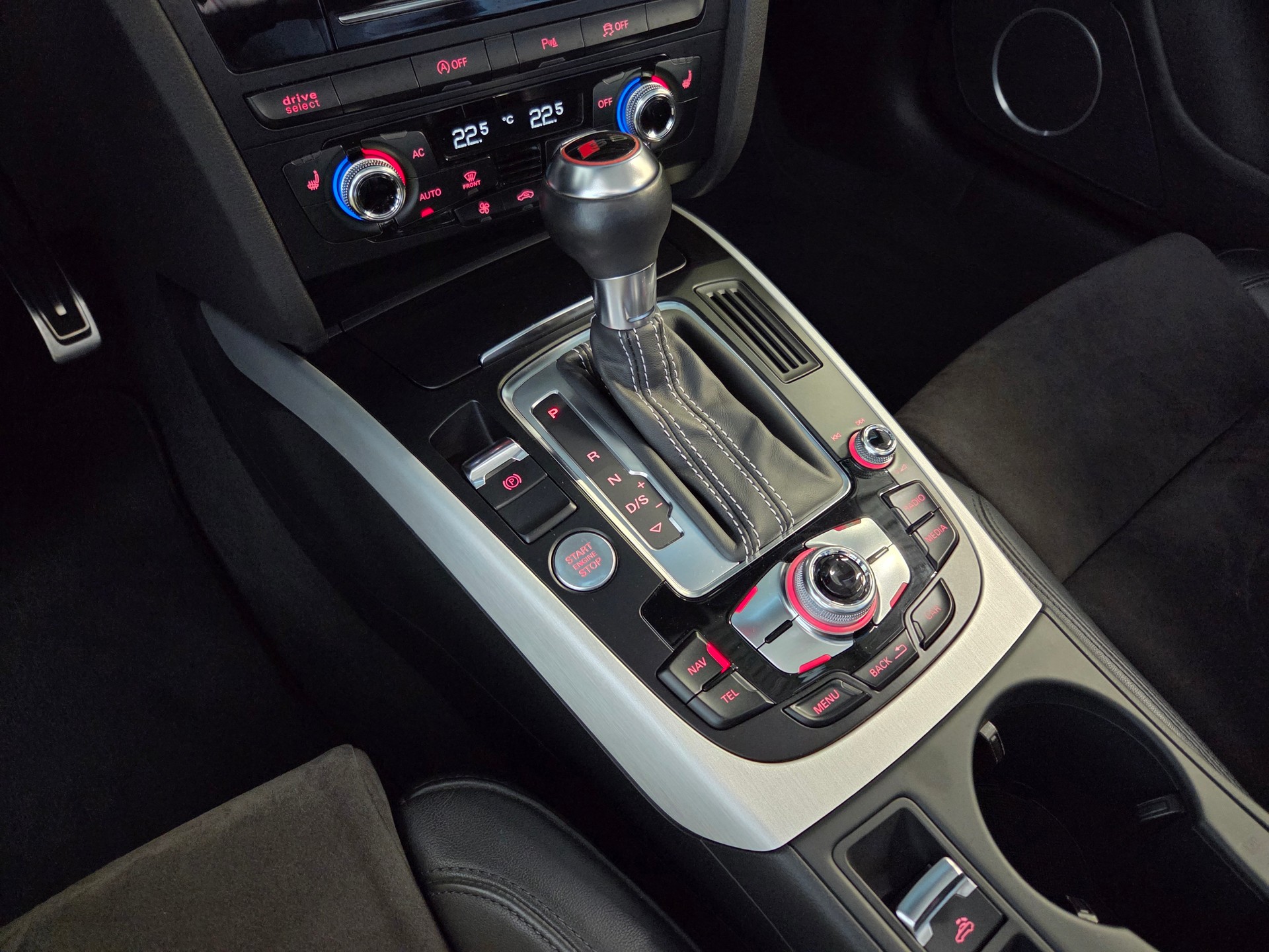 AUDI S5 Cabriolet 3.0 V6 TFSI quattro S-Tronic-image-11