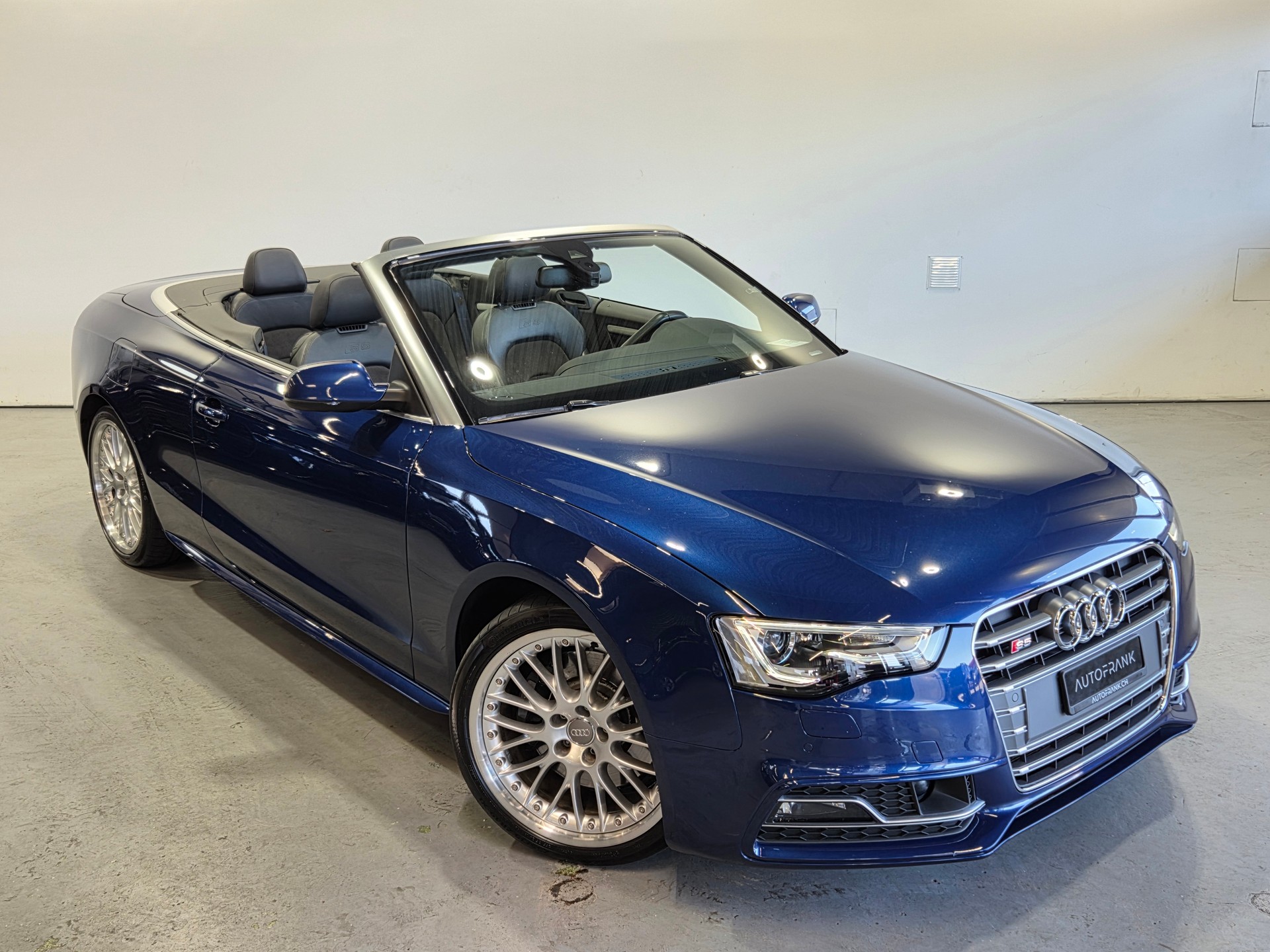 AUDI S5 Cabriolet 3.0 V6 TFSI quattro S-Tronic-showroom-element-2