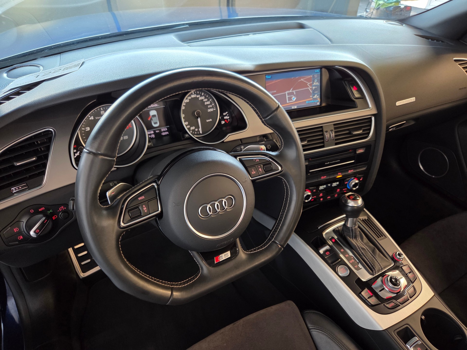 AUDI S5 Cabriolet 3.0 V6 TFSI quattro S-Tronic-image-10