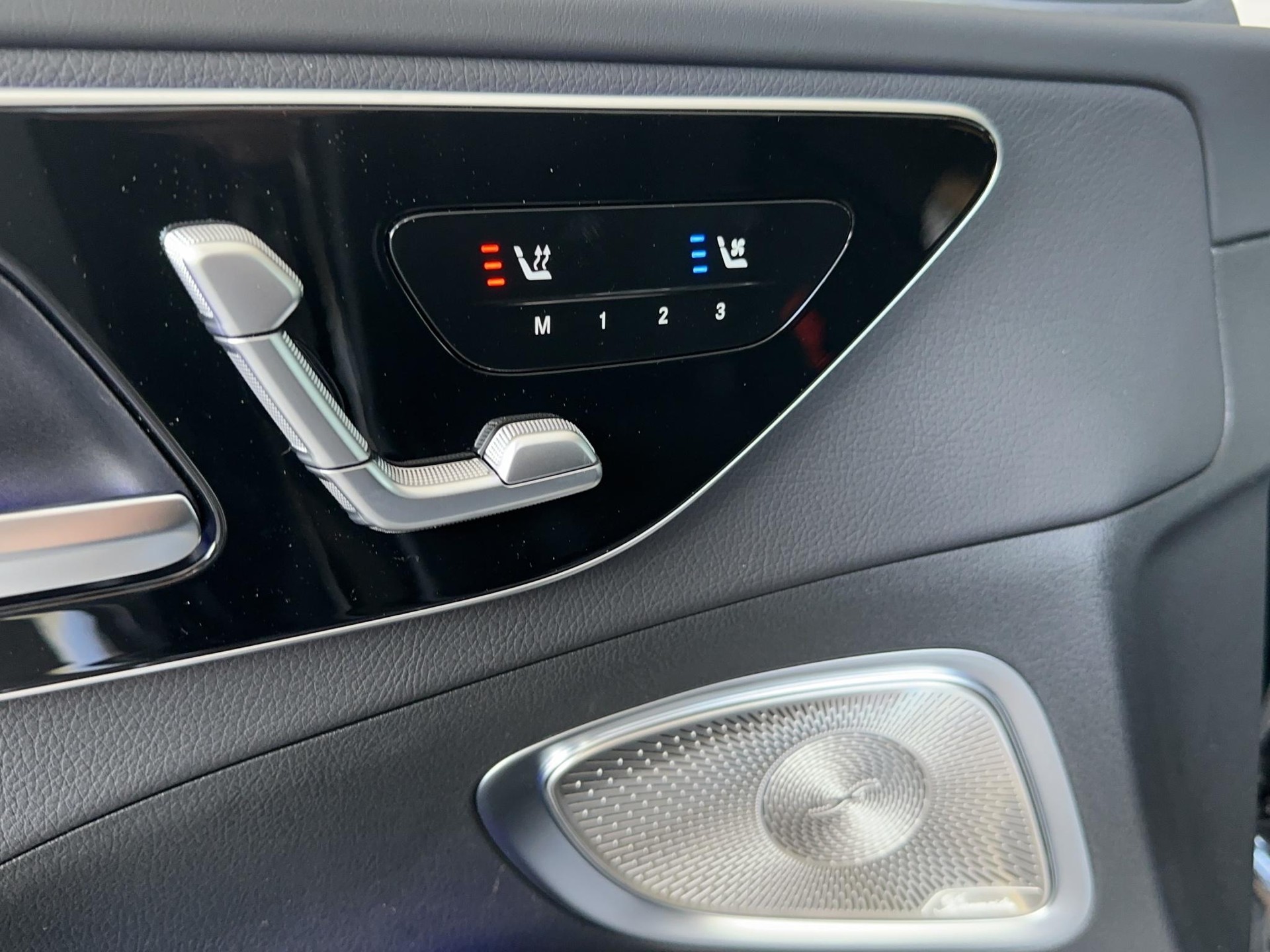 MERCEDES-BENZ C 220 d AMG Line 4matic Kombi-image-11
