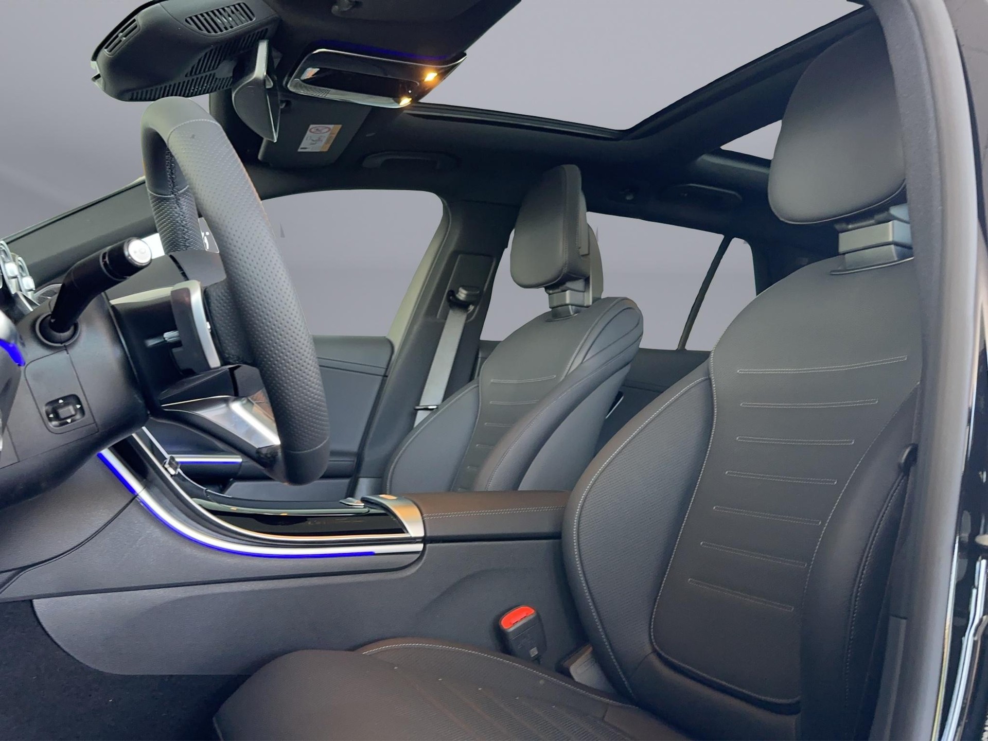 MERCEDES-BENZ C 220 d AMG Line 4matic Kombi-image-6