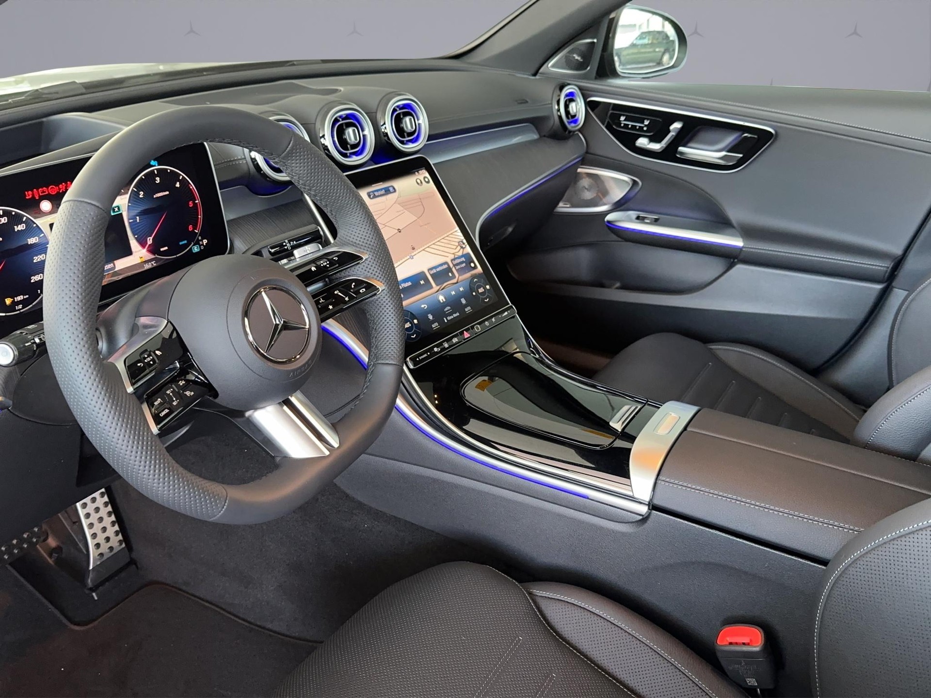 MERCEDES-BENZ C 220 d AMG Line 4matic Kombi-image-5