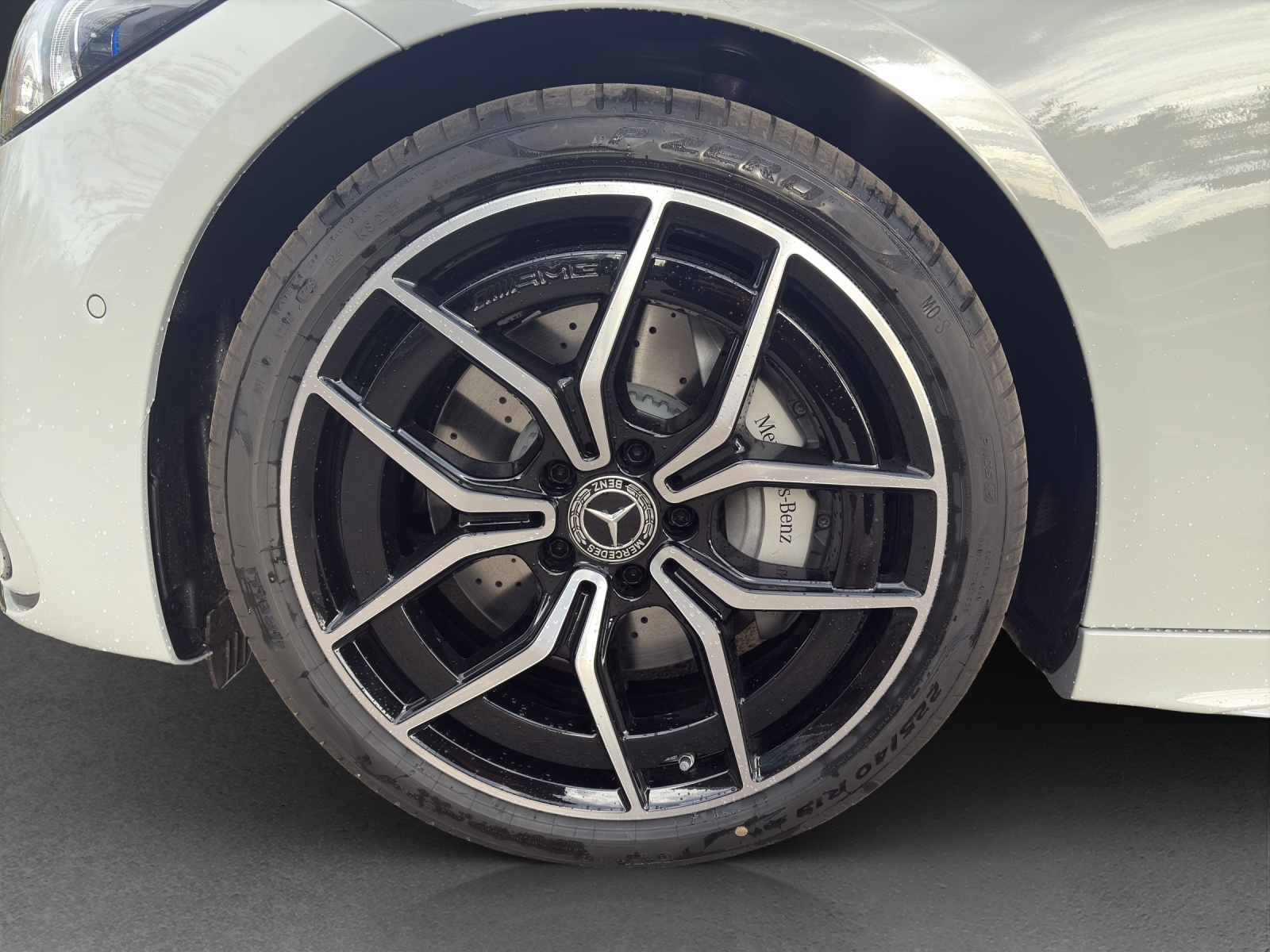 MERCEDES-BENZ C 300 4 Matic-image-5