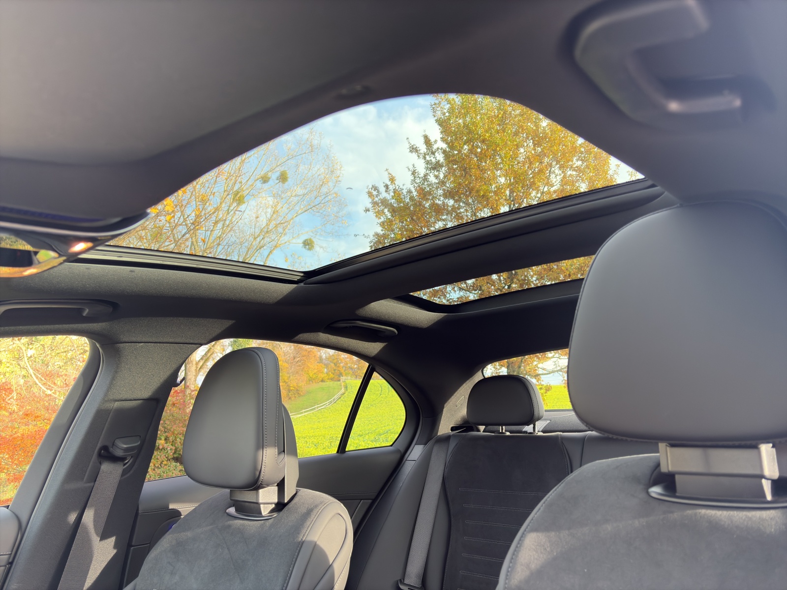 MERCEDES-BENZ C 300 4 Matic-image-9