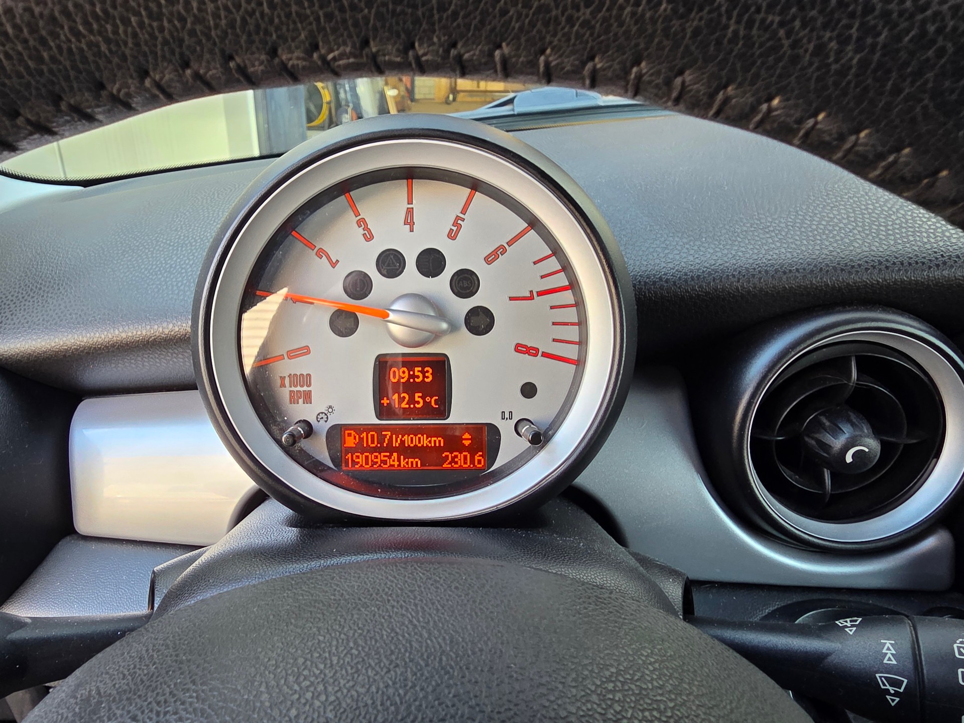 MINI Clubman Cooper S-image-4