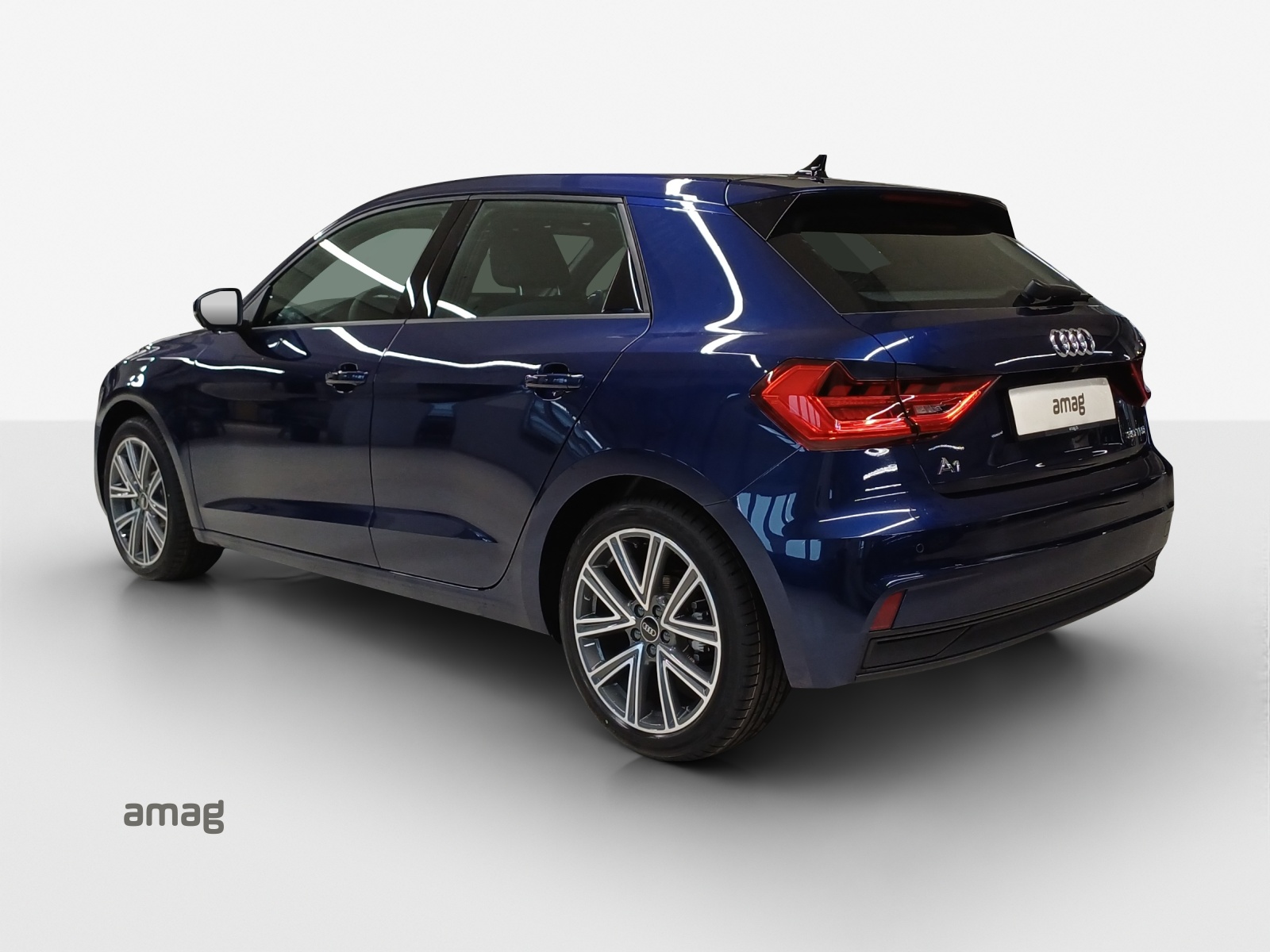 AUDI A1 Sportback 30 TFSI Attraction S-tronic-image-2