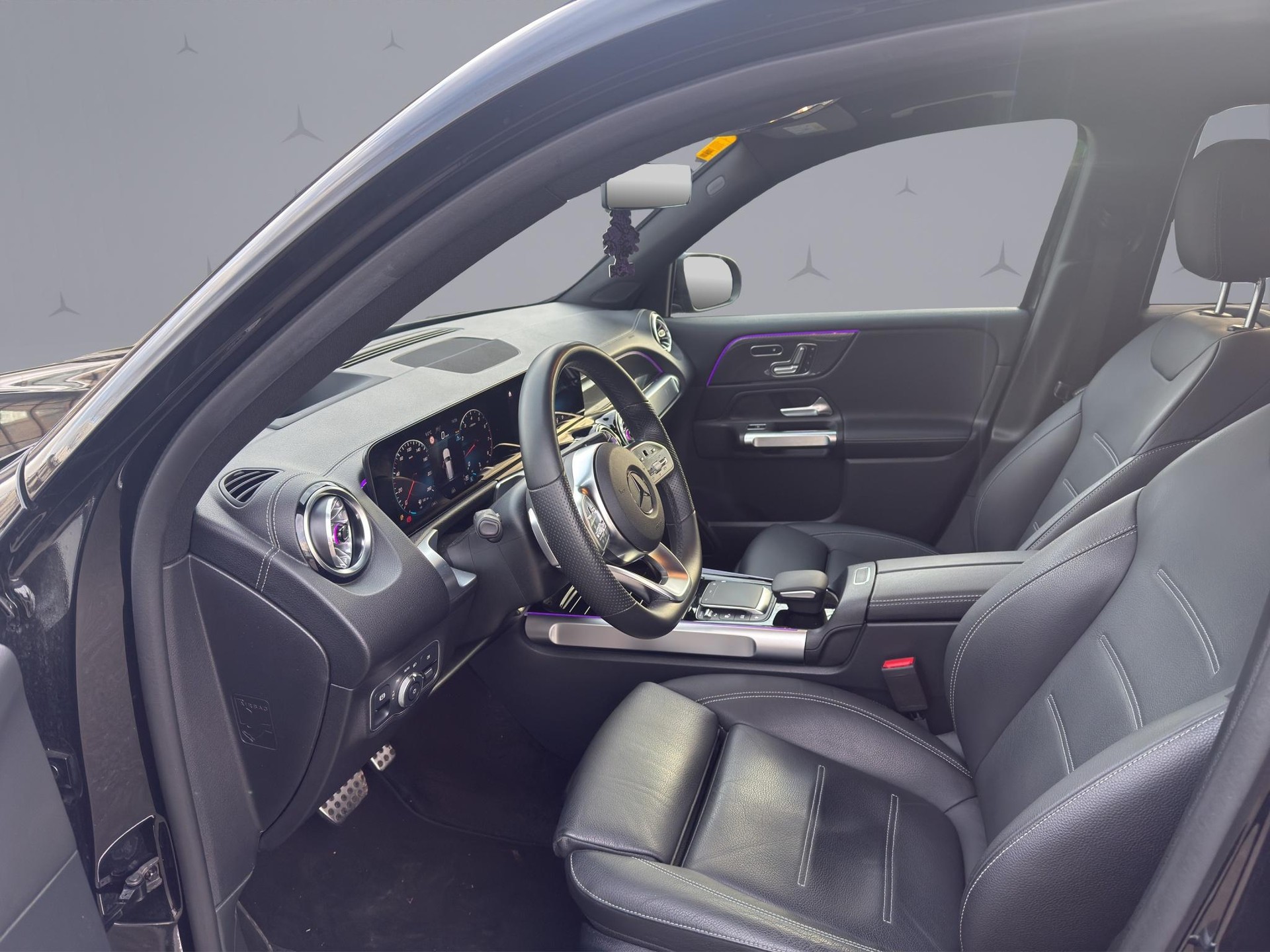 MERCEDES-BENZ GLB 250 AMG Line 4matic-image-8