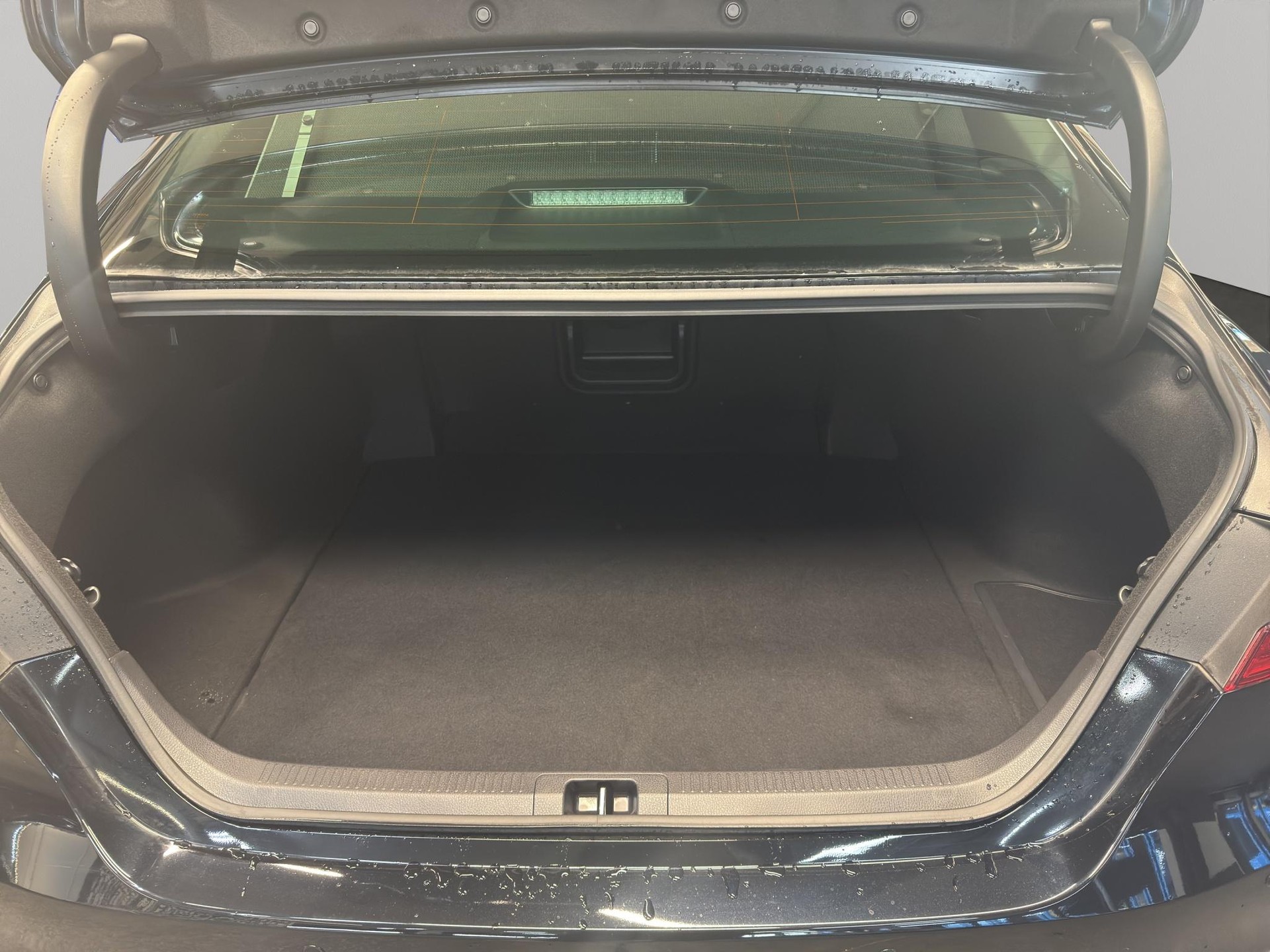 TOYOTA Camry 2.5 HSD Premium-image-12