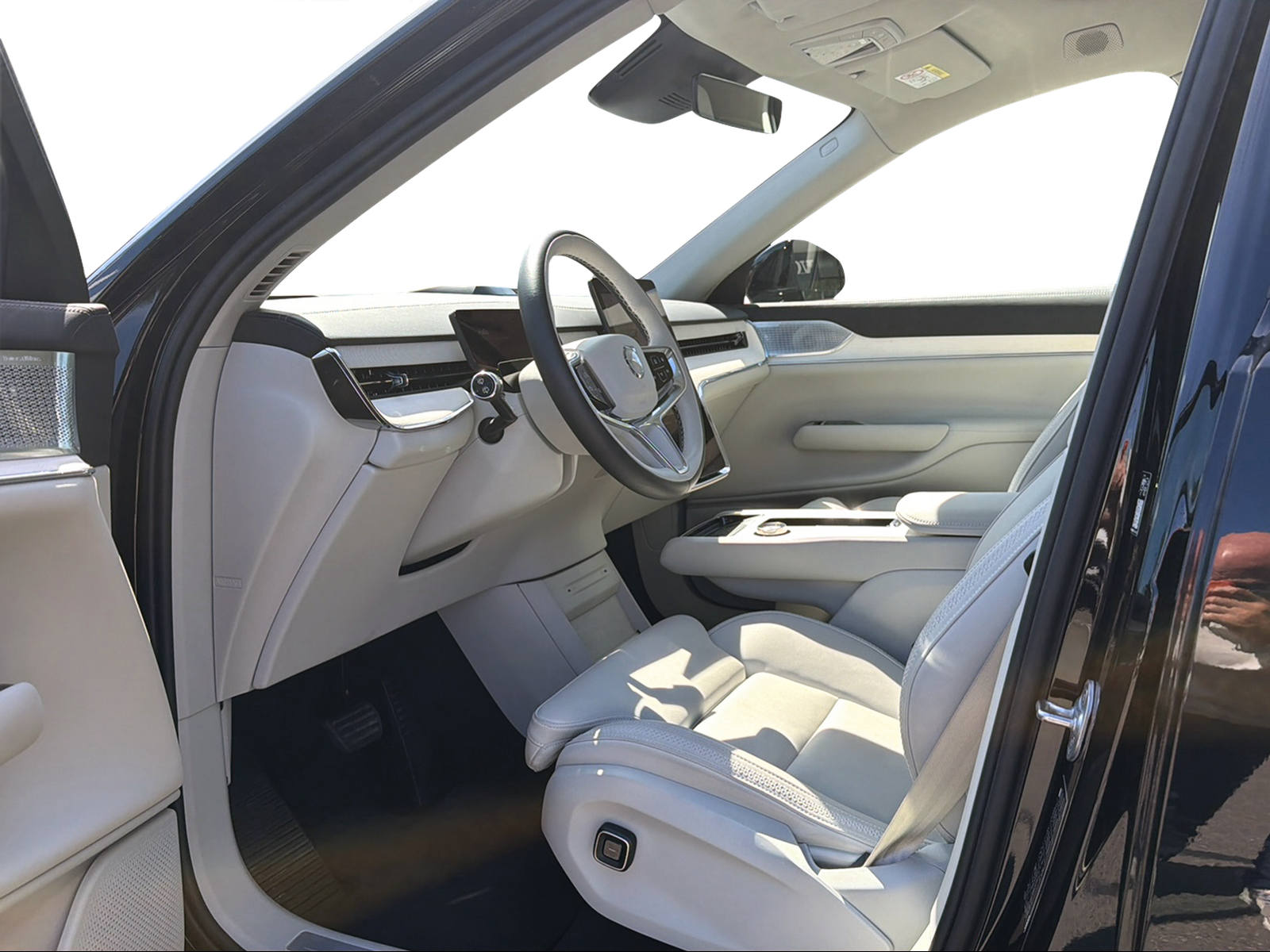VOLVO EX90 Twin Ultra AWD-image-8
