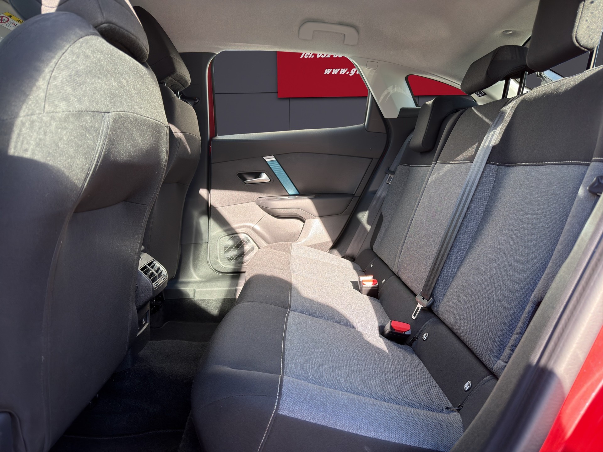 CITROEN C4 e Swiss Edition-image-6