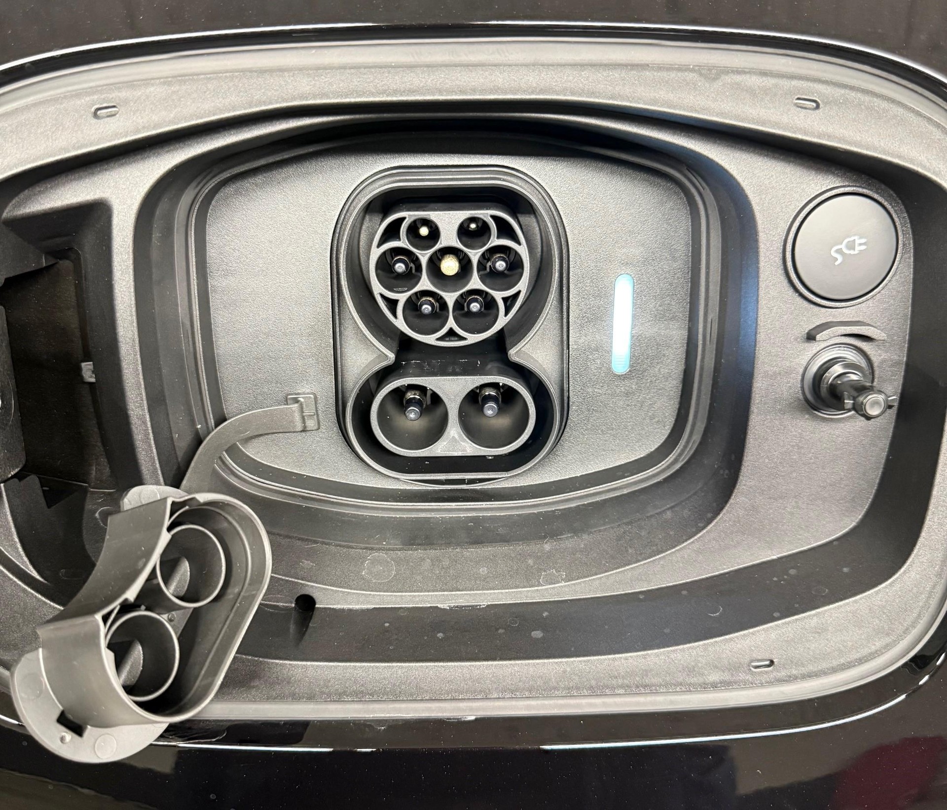 VOLVO ES90 Plus-image-18