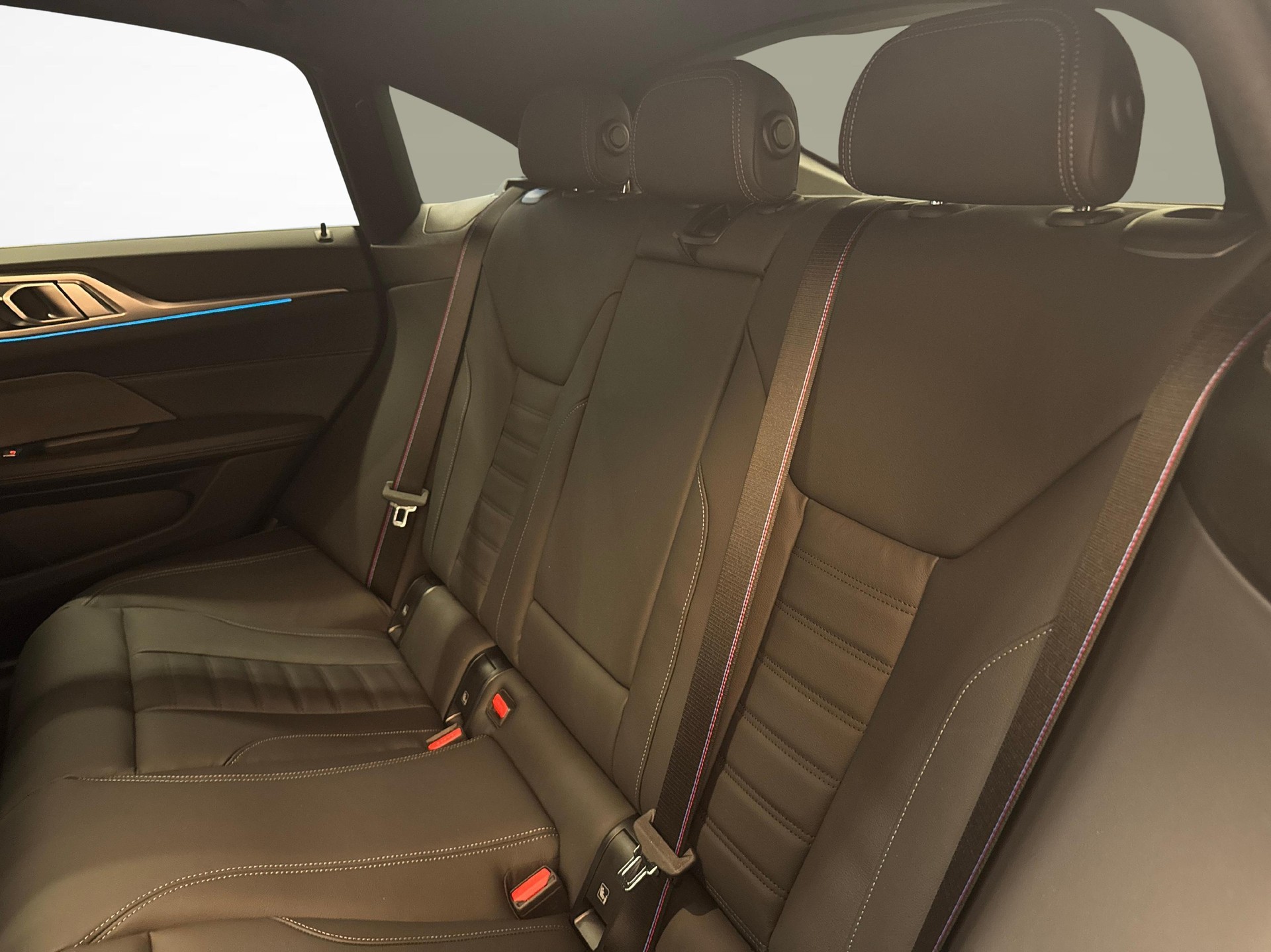 BMW i4 M60-image-16