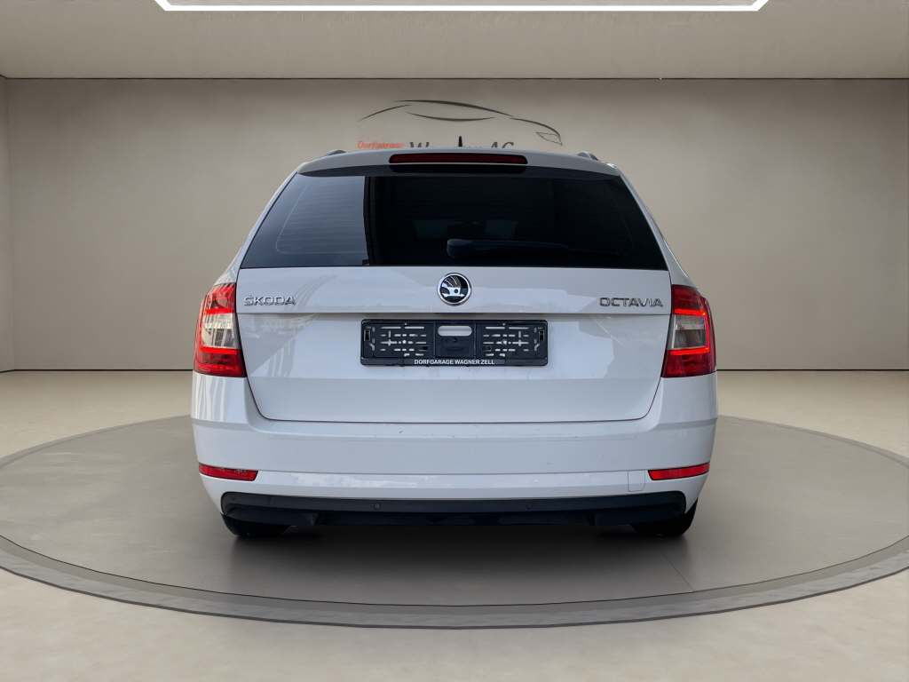 SKODA Octavia Combi 2.0 TDI 150 Ambition DSG-showroom-element-2