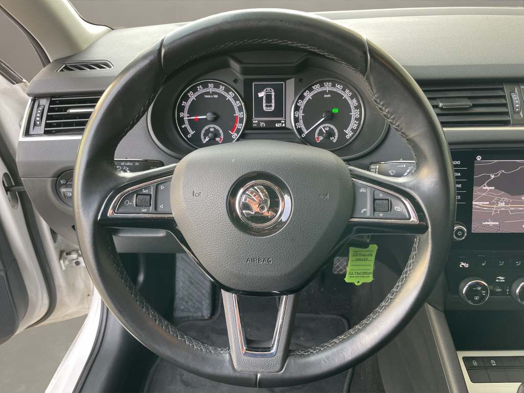 SKODA Octavia Combi 2.0 TDI 150 Ambition DSG-image-5