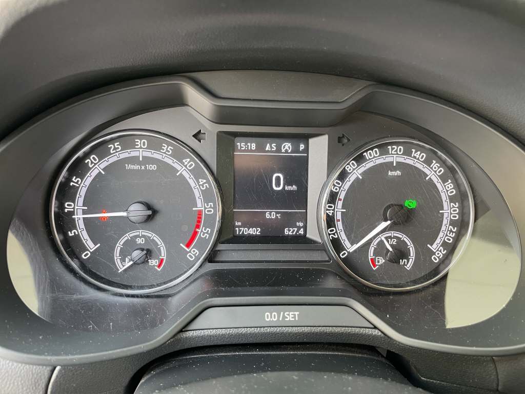 SKODA Octavia Combi 2.0 TDI 150 Ambition DSG-image-6