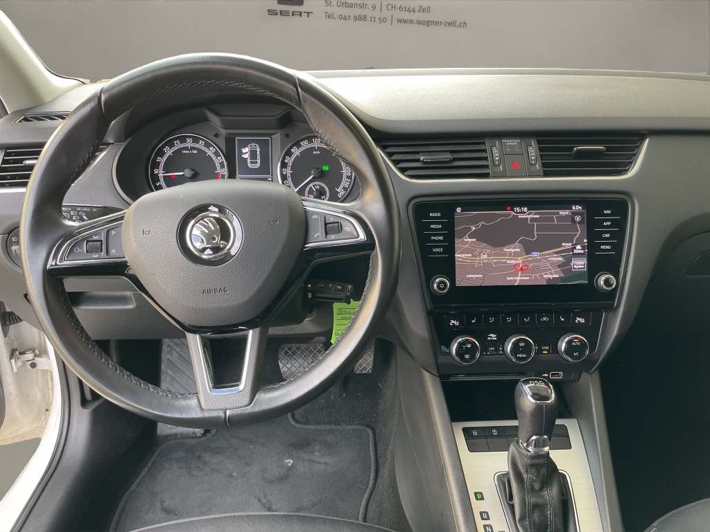 SKODA Octavia Combi 2.0 TDI 150 Ambition DSG-image-9