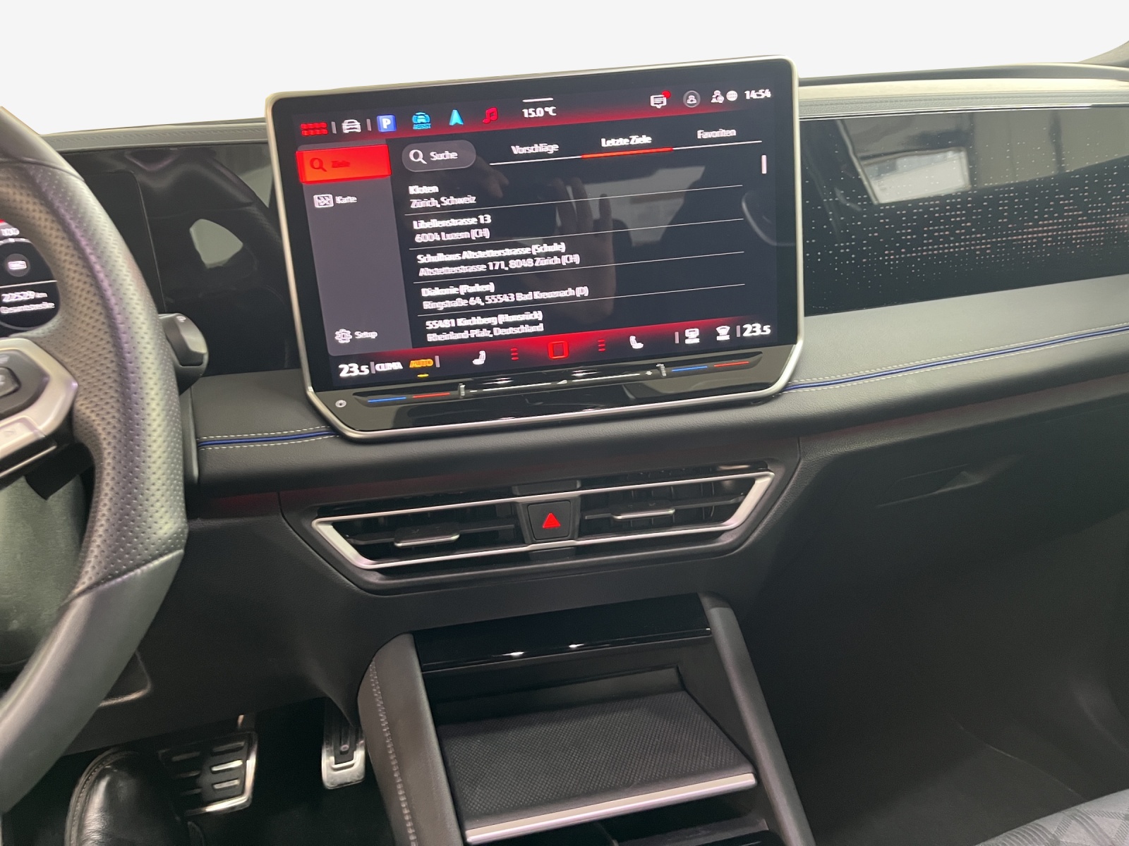 VW Tiguan 2.0 TDI SCR R-Line 4Motion DSG-image-10