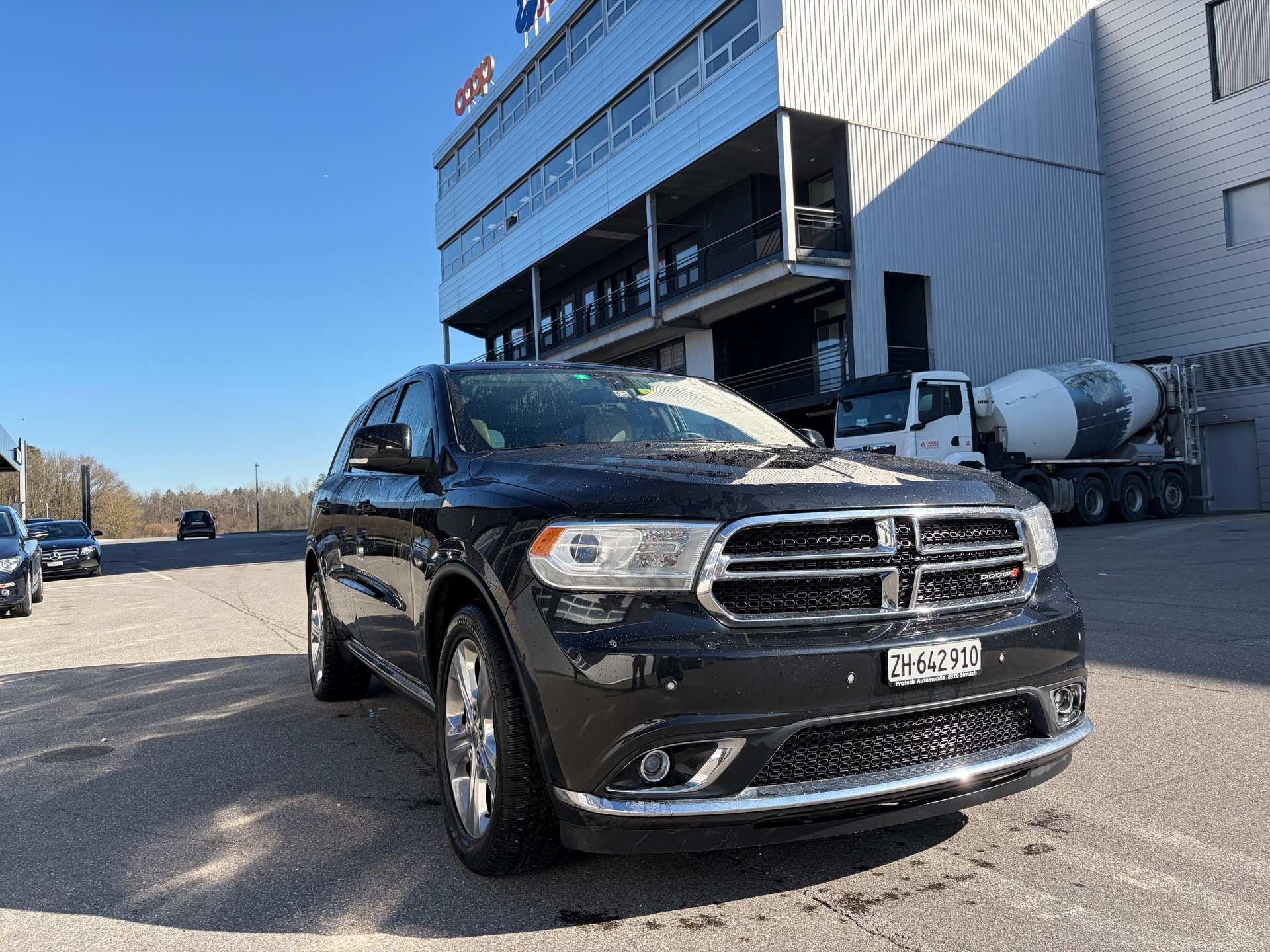DODGE Durango-image-1