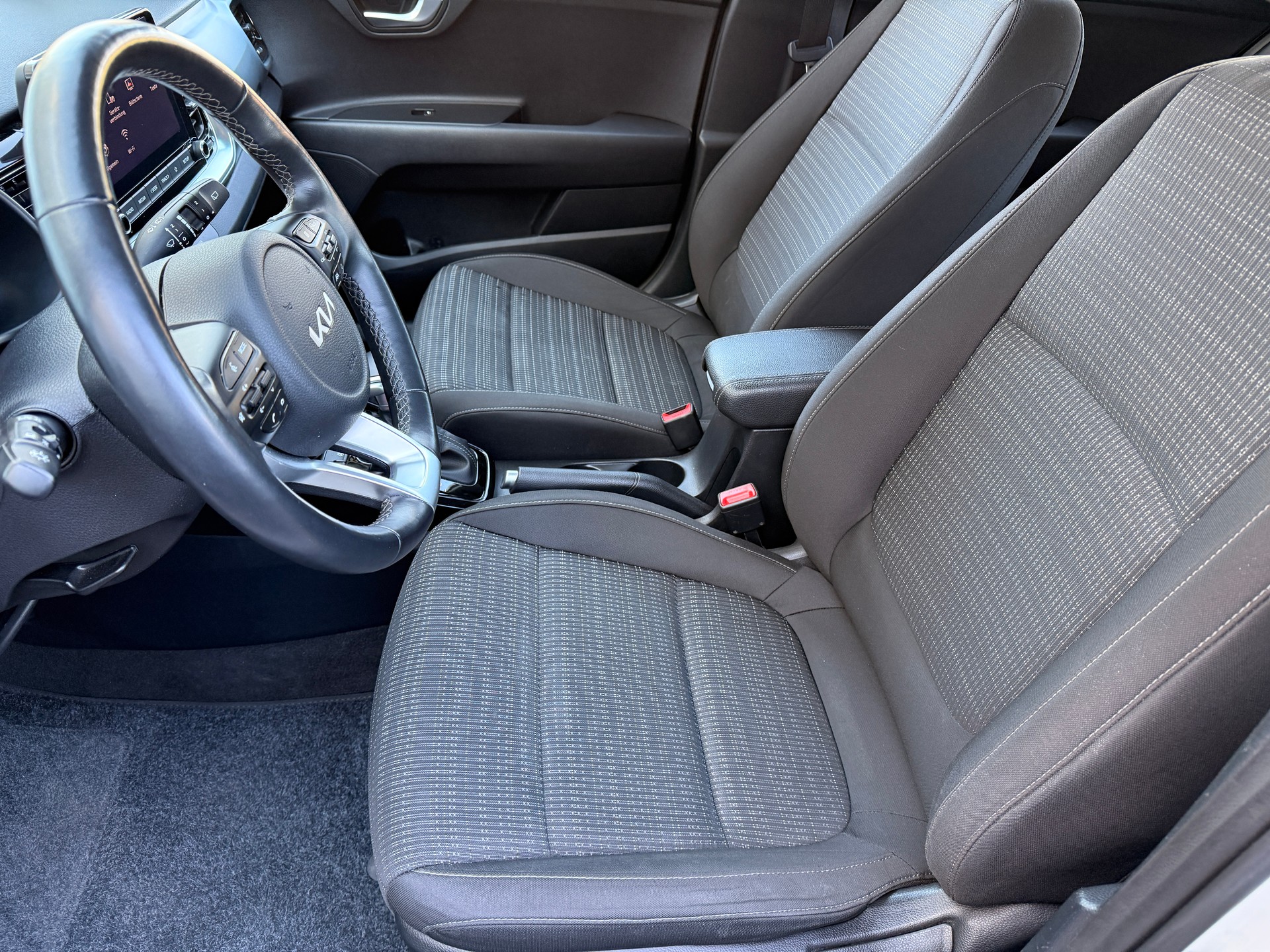 KIA Stonic 1.0 T-GDI Style DCT-image-10
