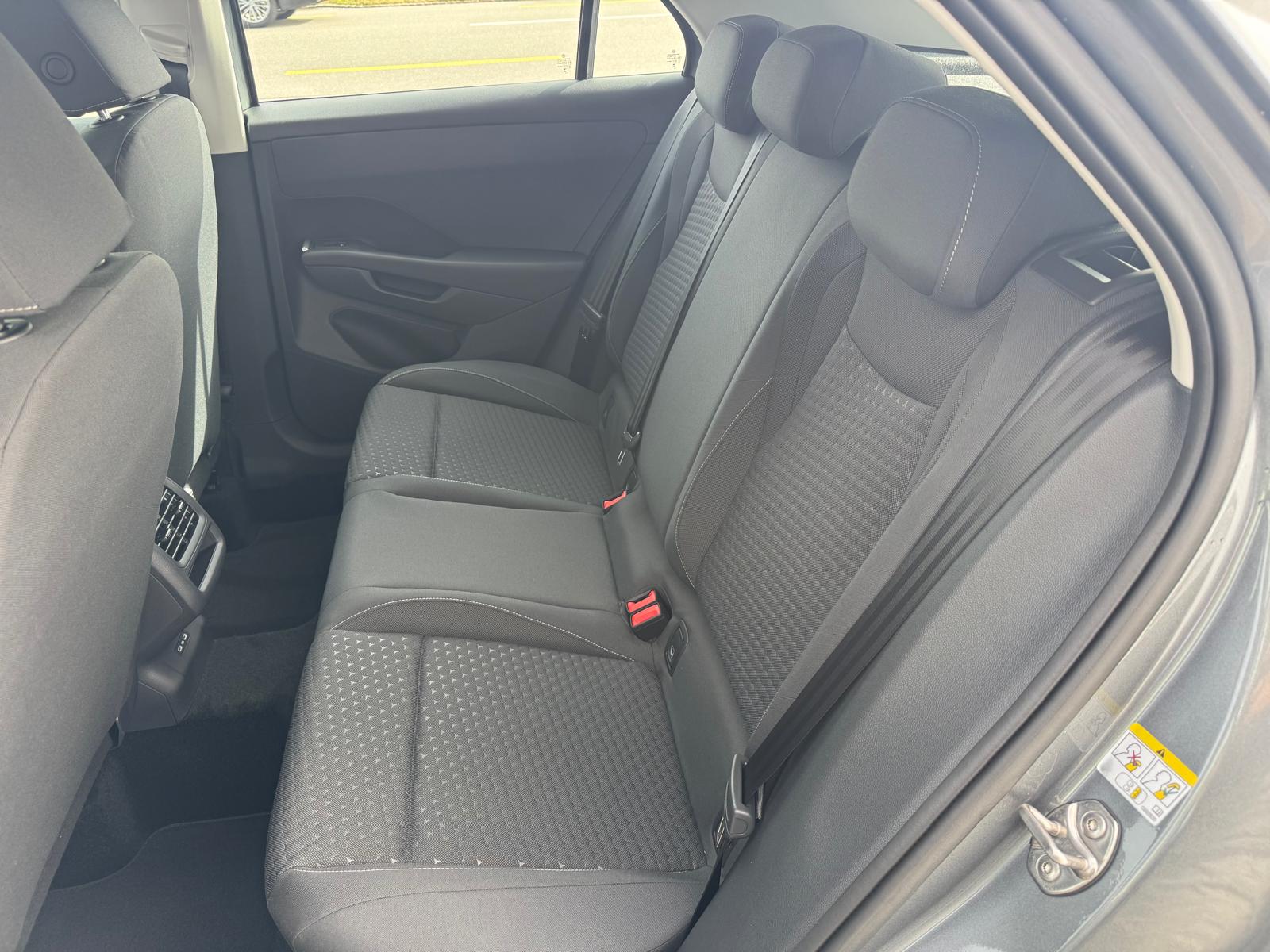 VW T-Roc 1.5 eTSI mHEV Trend DSG-image-5