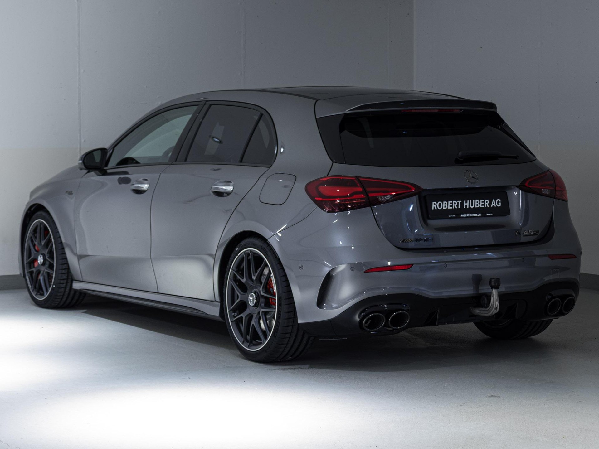 MERCEDES-BENZ A 45 S AMG 4MATIC+-image-3