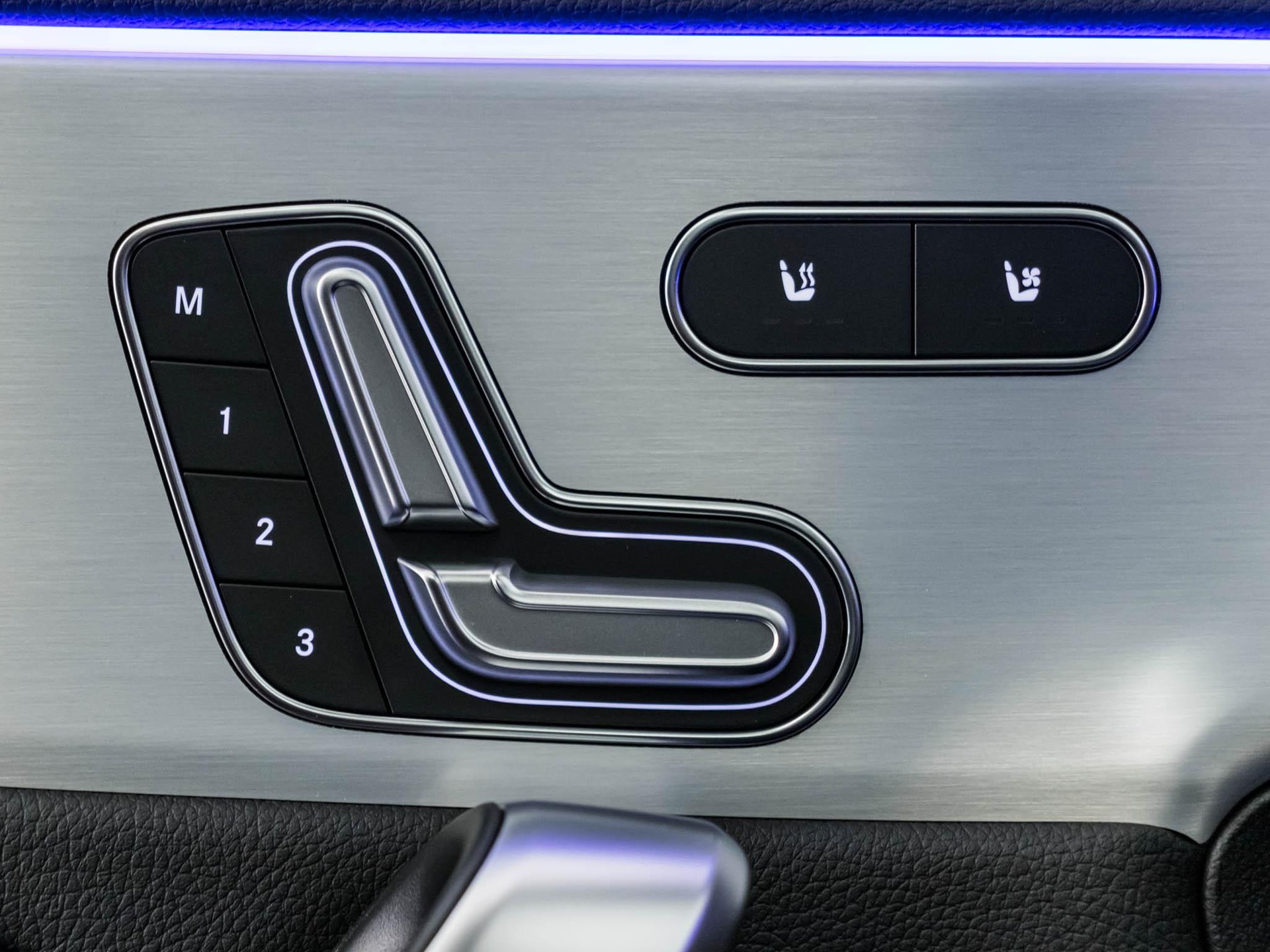 MERCEDES-BENZ A 45 S AMG 4MATIC+-image-12