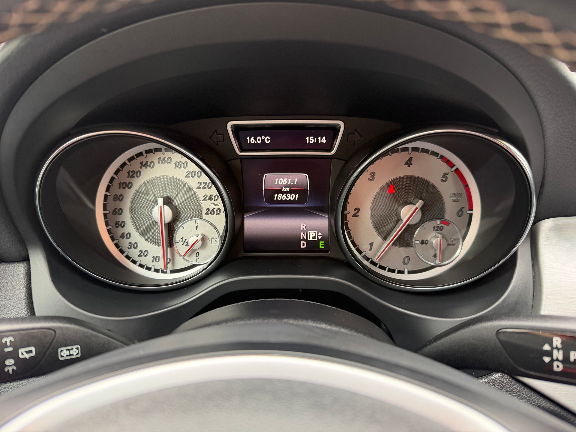 MERCEDES-BENZ GLA 200 CDI Swiss Star Edition 4Matic 7G-DCT-image-6