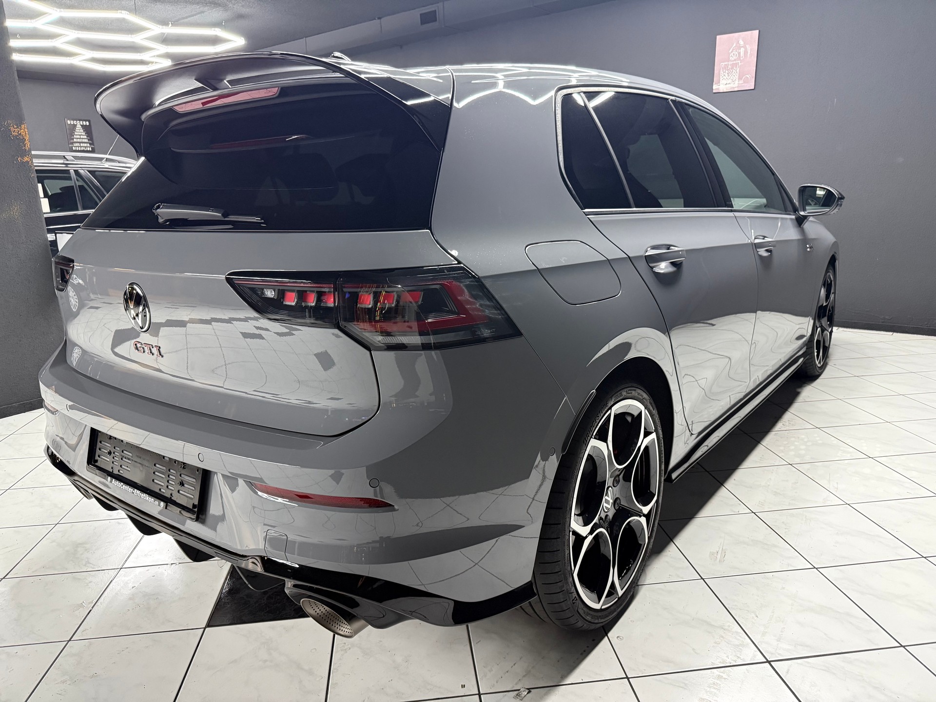 VW Golf 2.0TSI GTI Clubsport-image-5