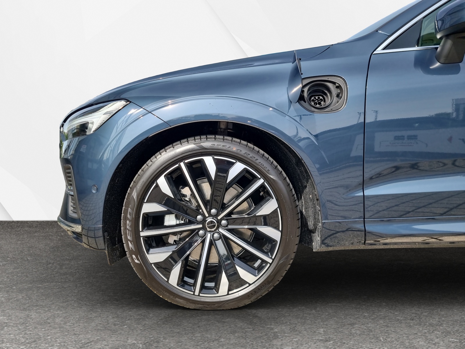VOLVO XC60 2.0 T6 TE Ultra Bright eAWD-image-6
