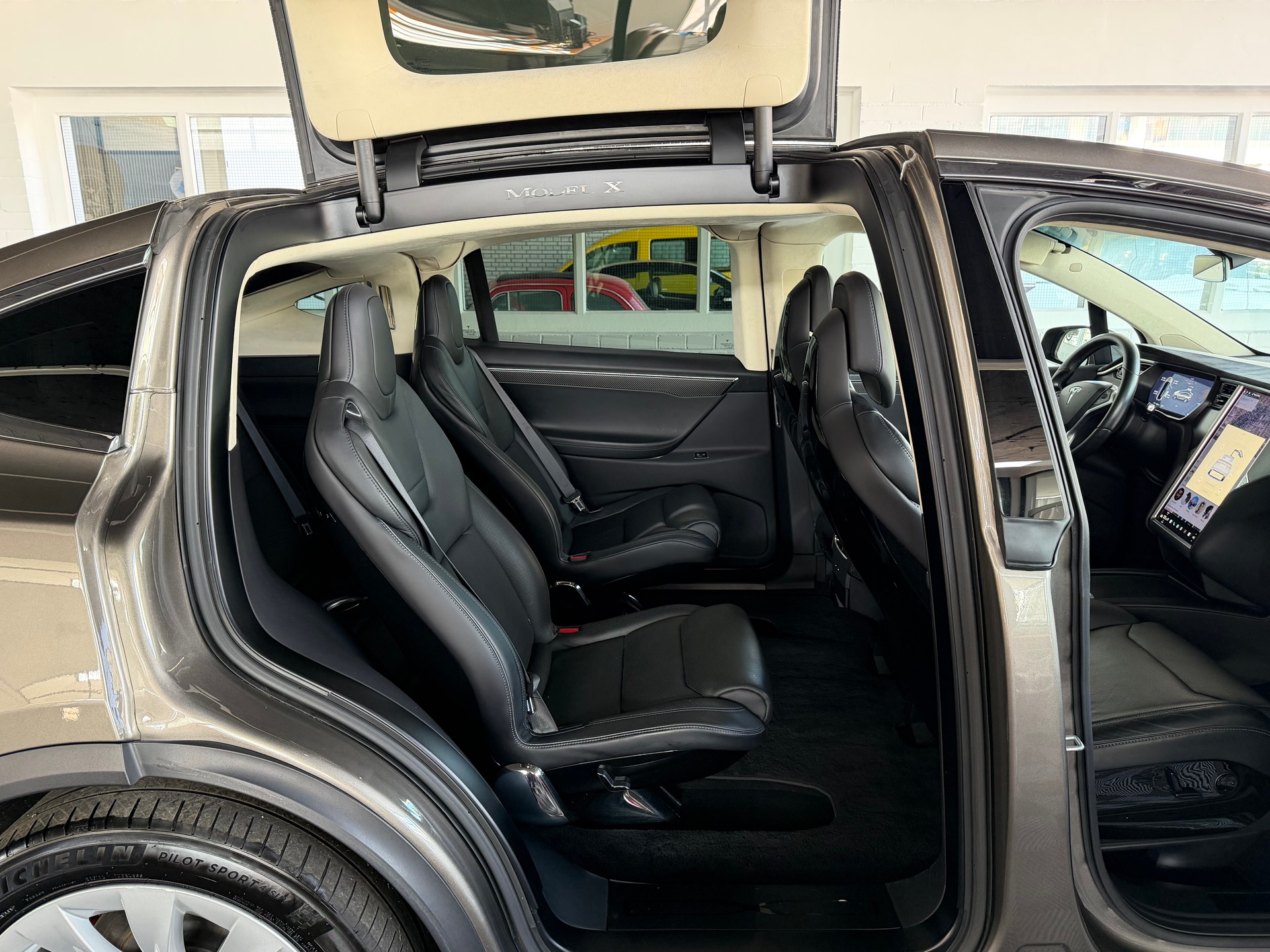 TESLA Model X 90 D Signature Performance 772 PS 4X4 * FREE SUPERCHARGING *-image-9