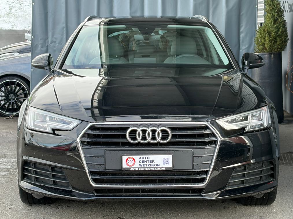 AUDI A4 Avant 2.0 TDi S line-image-0