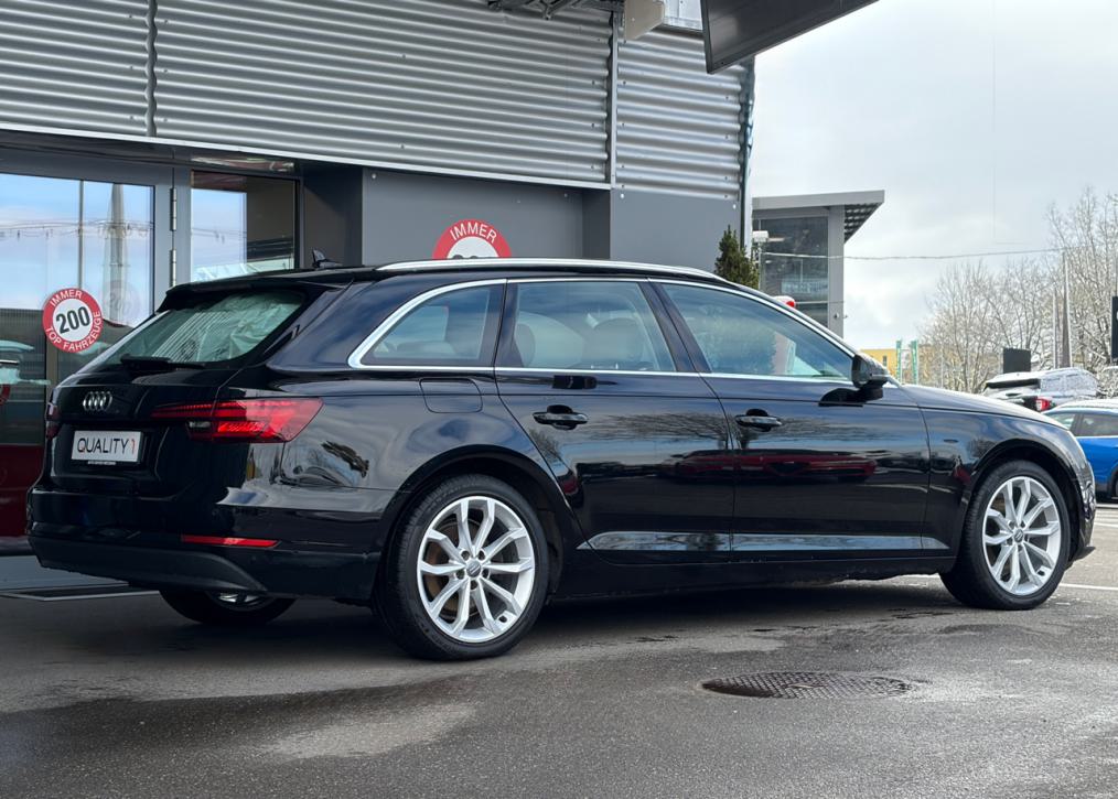 AUDI A4 Avant 2.0 TDi S line-image-2