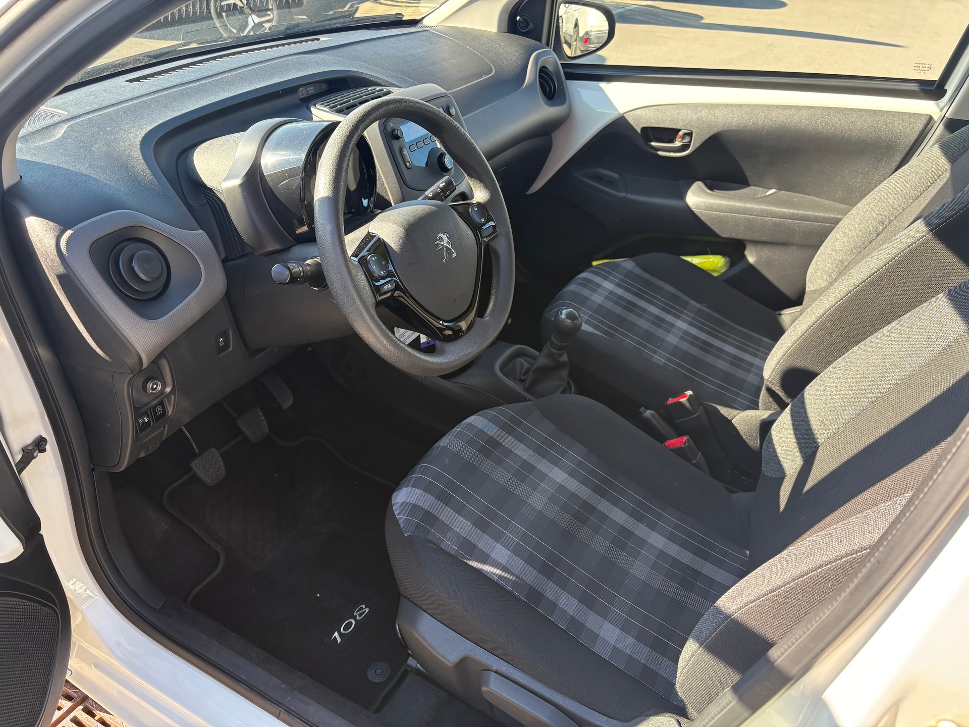 PEUGEOT 108 1.0 VTi Active S/S-image-7