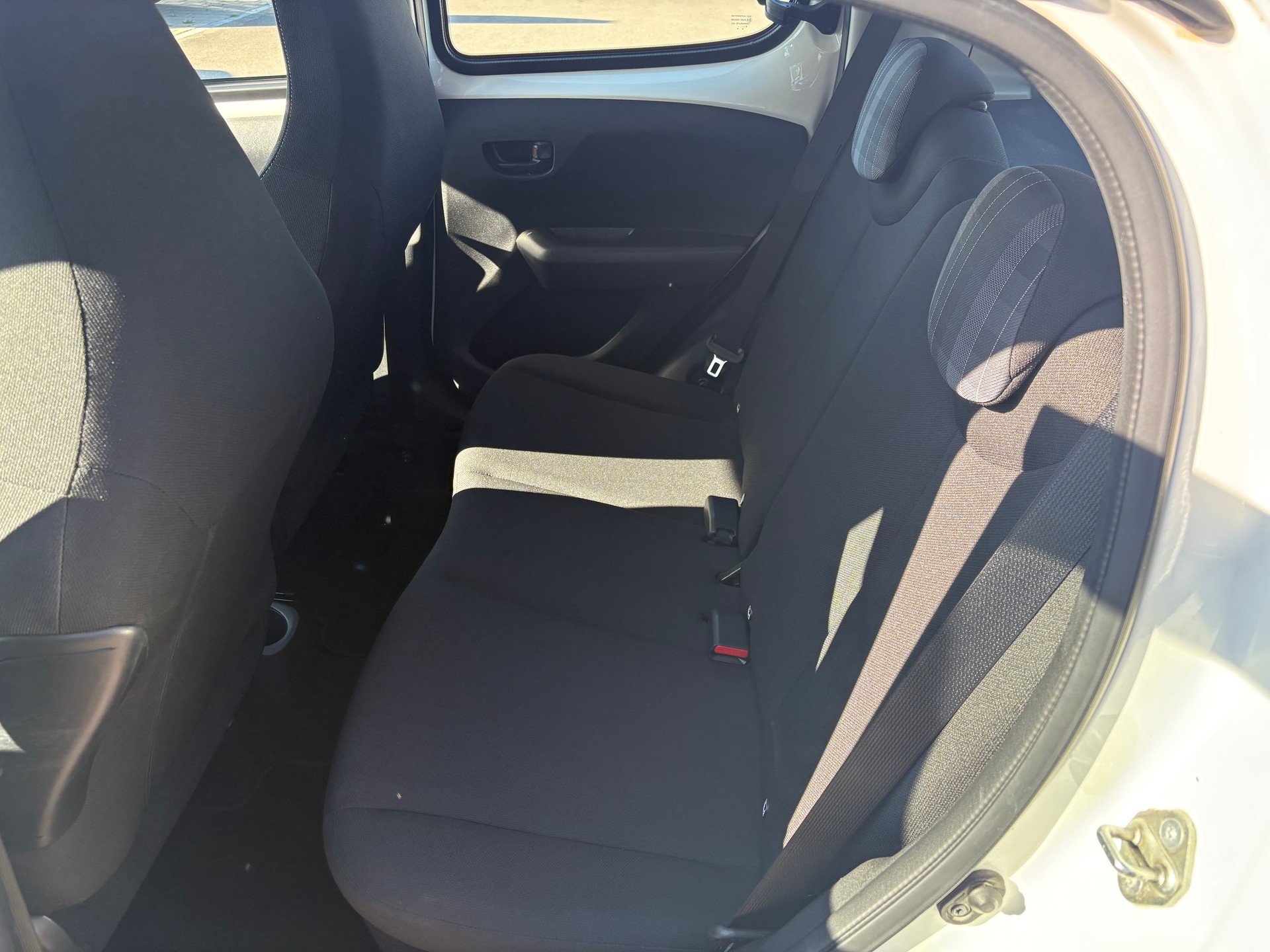 PEUGEOT 108 1.0 VTi Active S/S-image-5