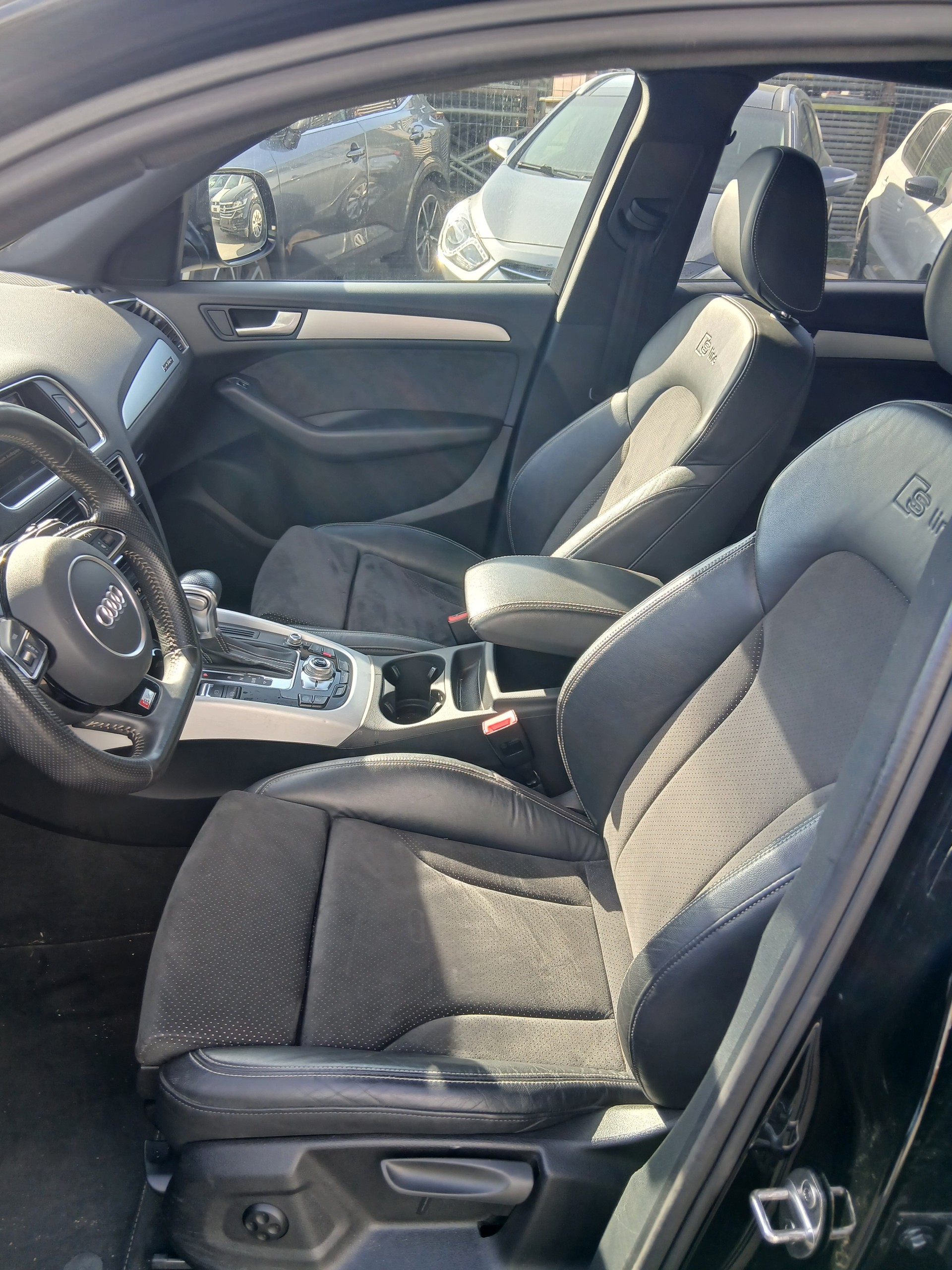 AUDI Q5 3.0 TDI clean quattro S-tronic-image-9