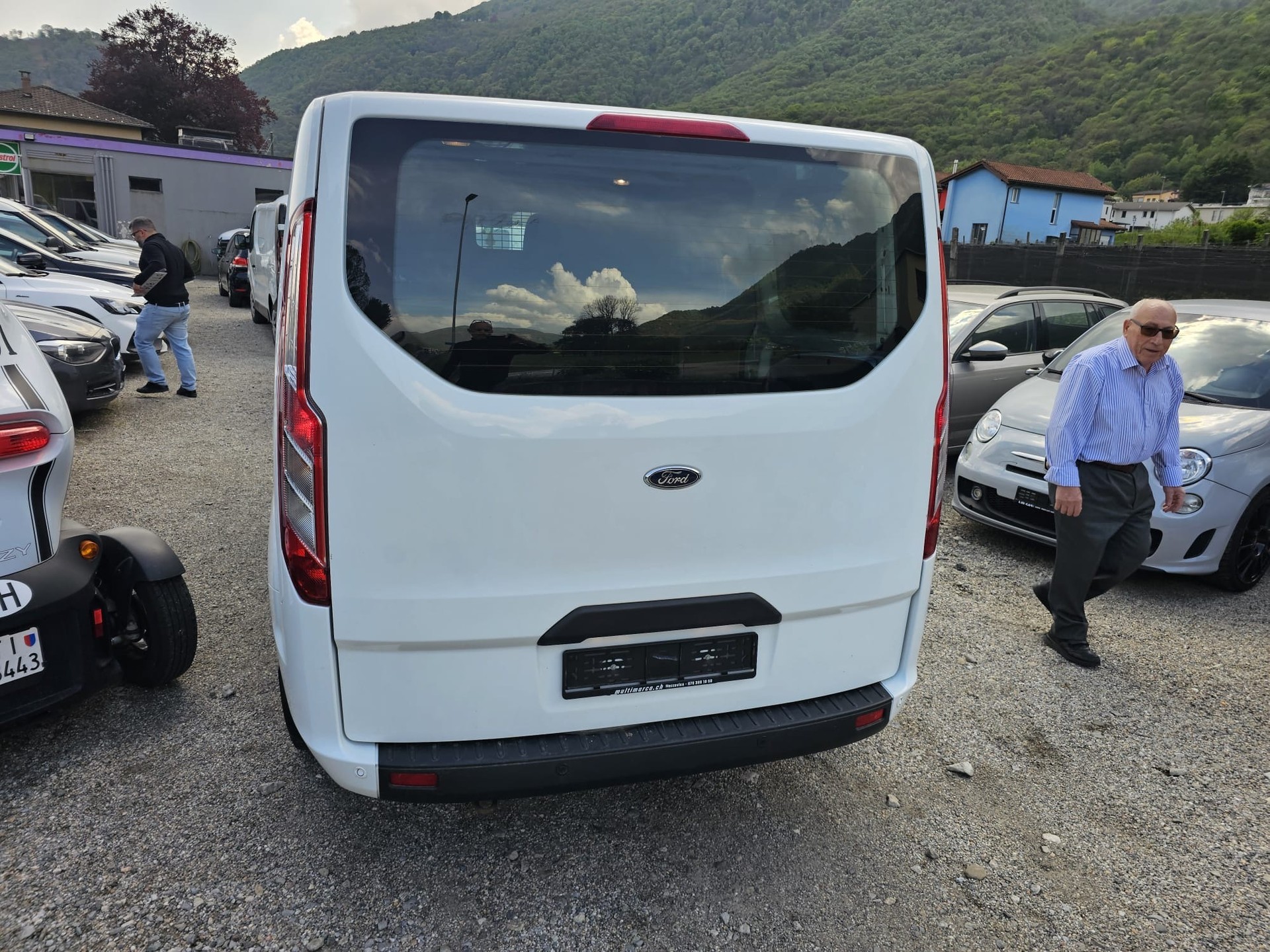 FORD Transit Custom Van 320 L1H1 Trend A-image-4