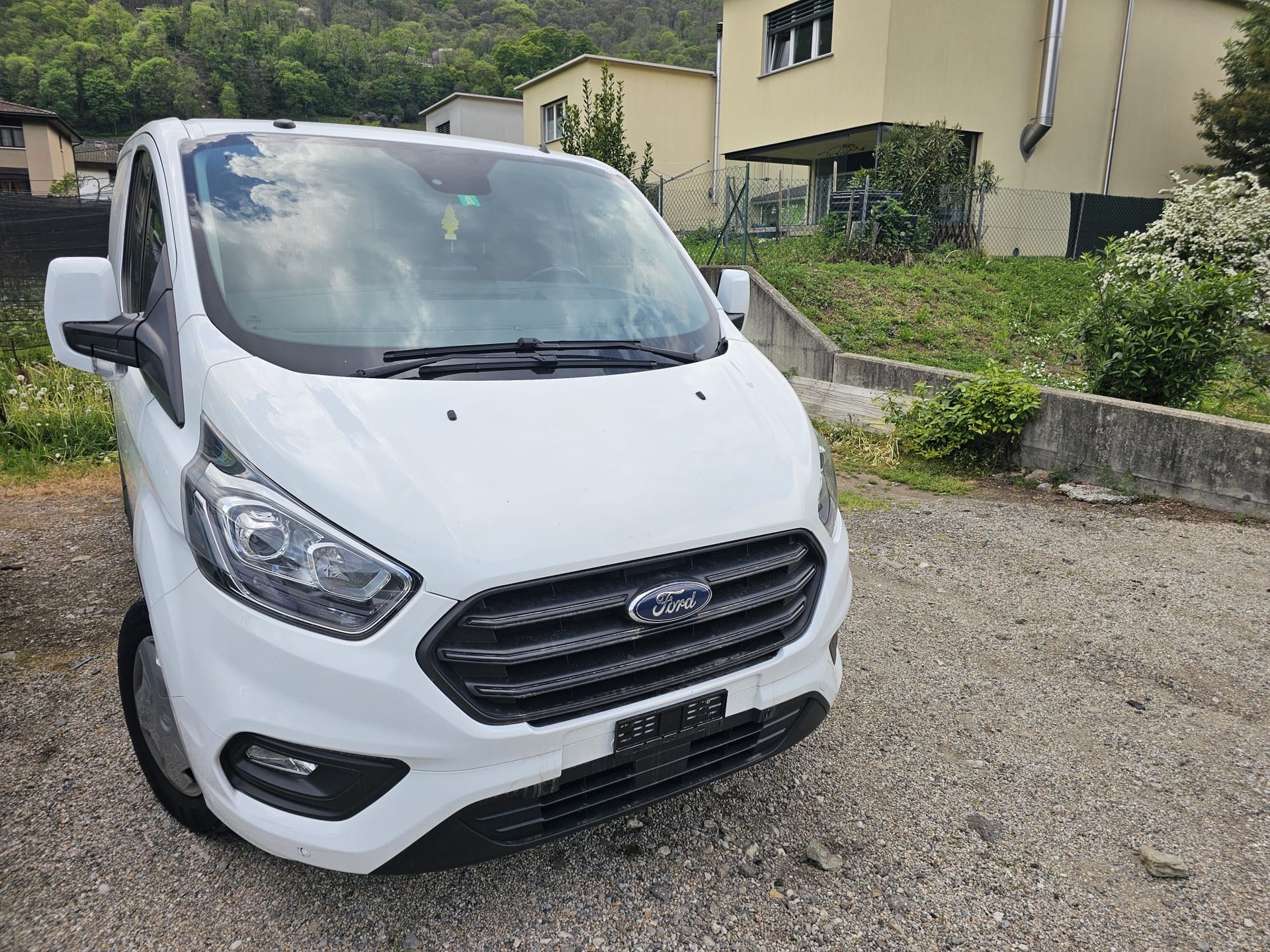 FORD Transit Custom Van 320 L1H1 Trend A-image-1