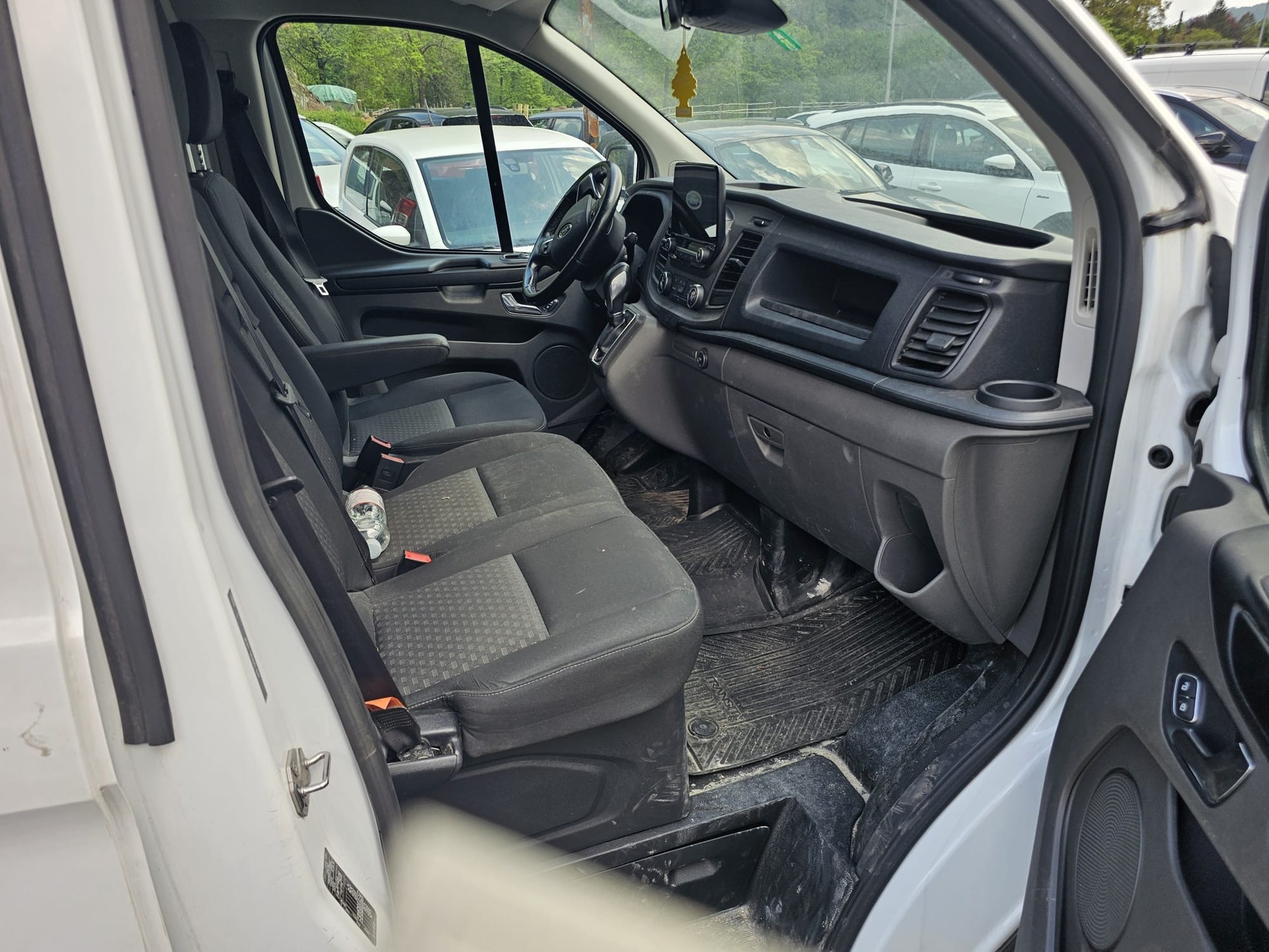 FORD Transit Custom Van 320 L1H1 Trend A-image-8
