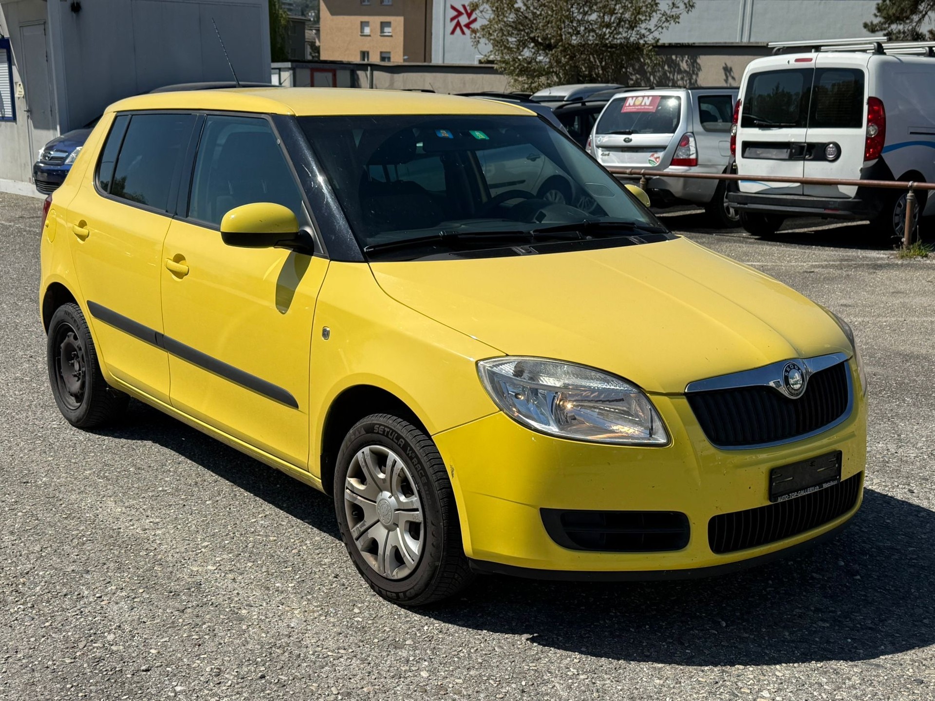 SKODA Fabia 1.2 Entry-image-3